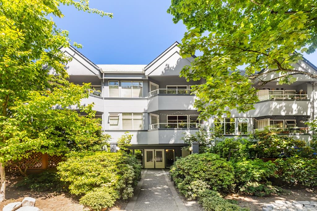 301 925 W.10TH AVENUE, R3151822, BC,