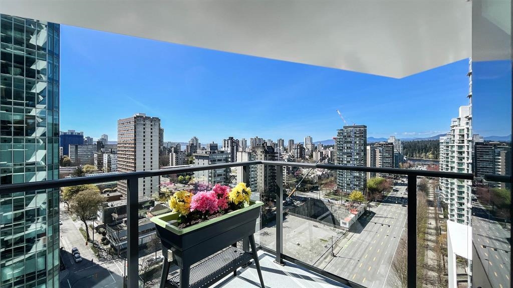 170X 620 CARDERO STREET, R3151853, BC,
