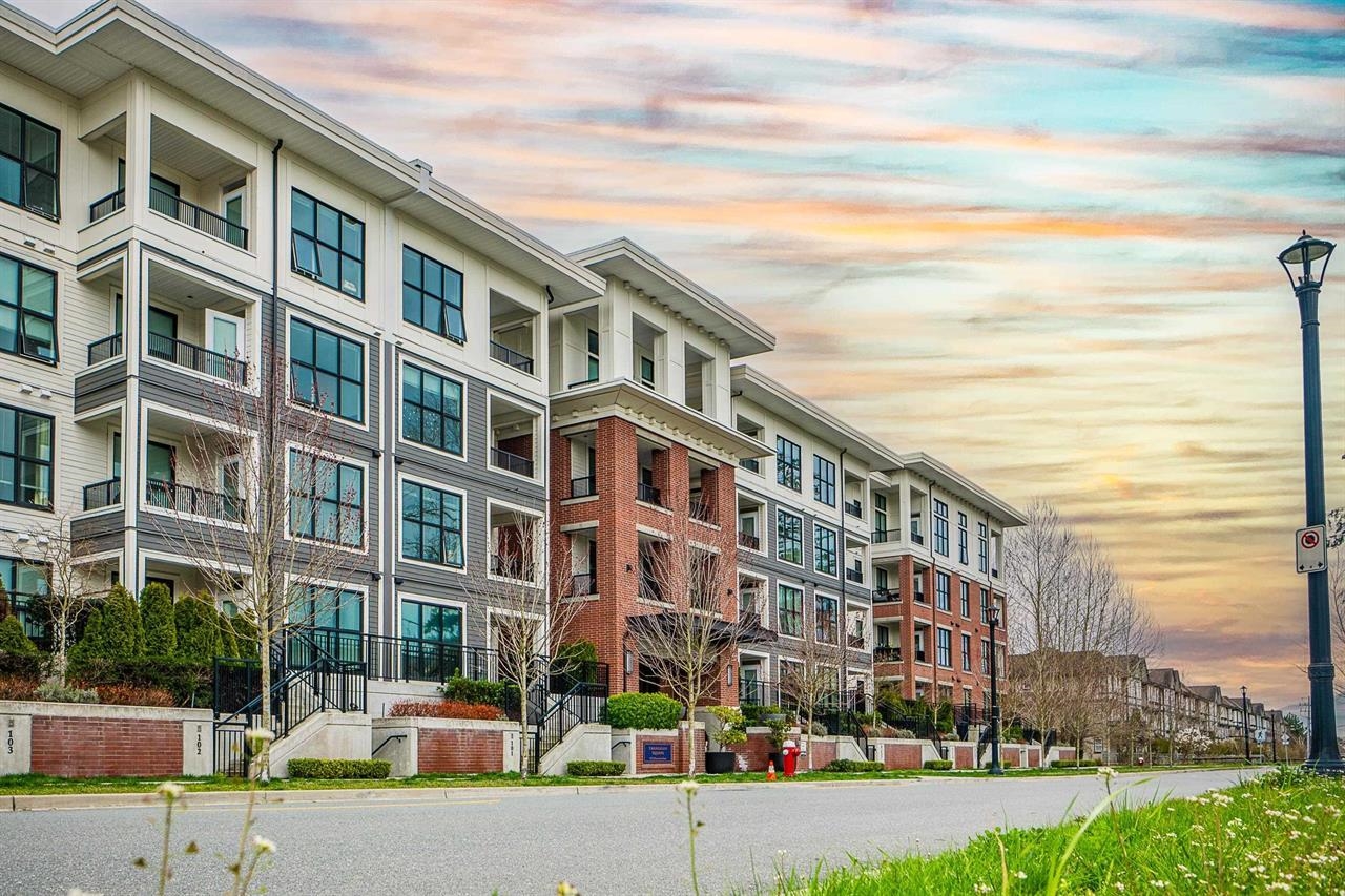 4xx 9551 ALEXANDRA ROAD, R3151860, BC,