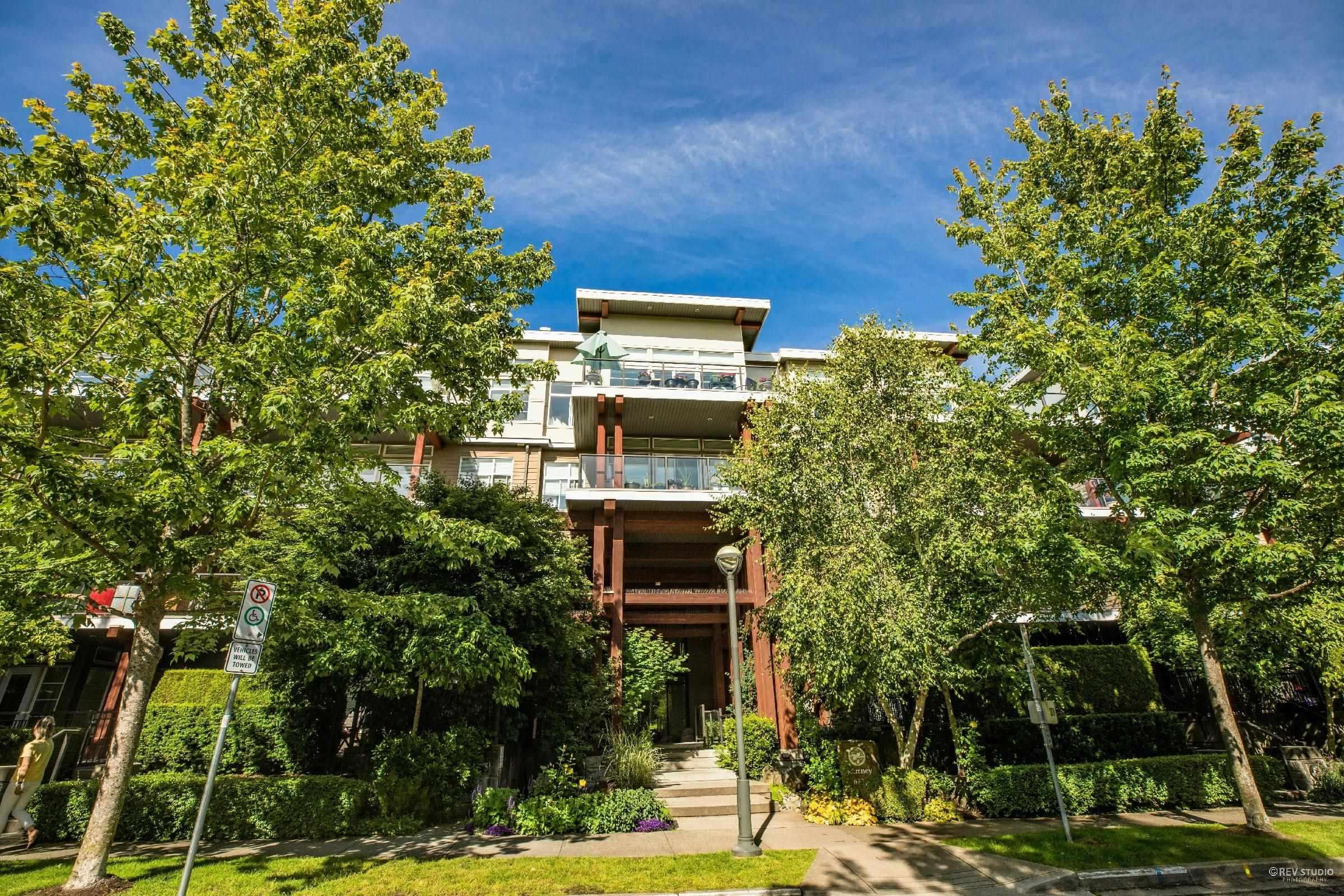 402 6328 LARKIN DRIVE, R3151923, BC,