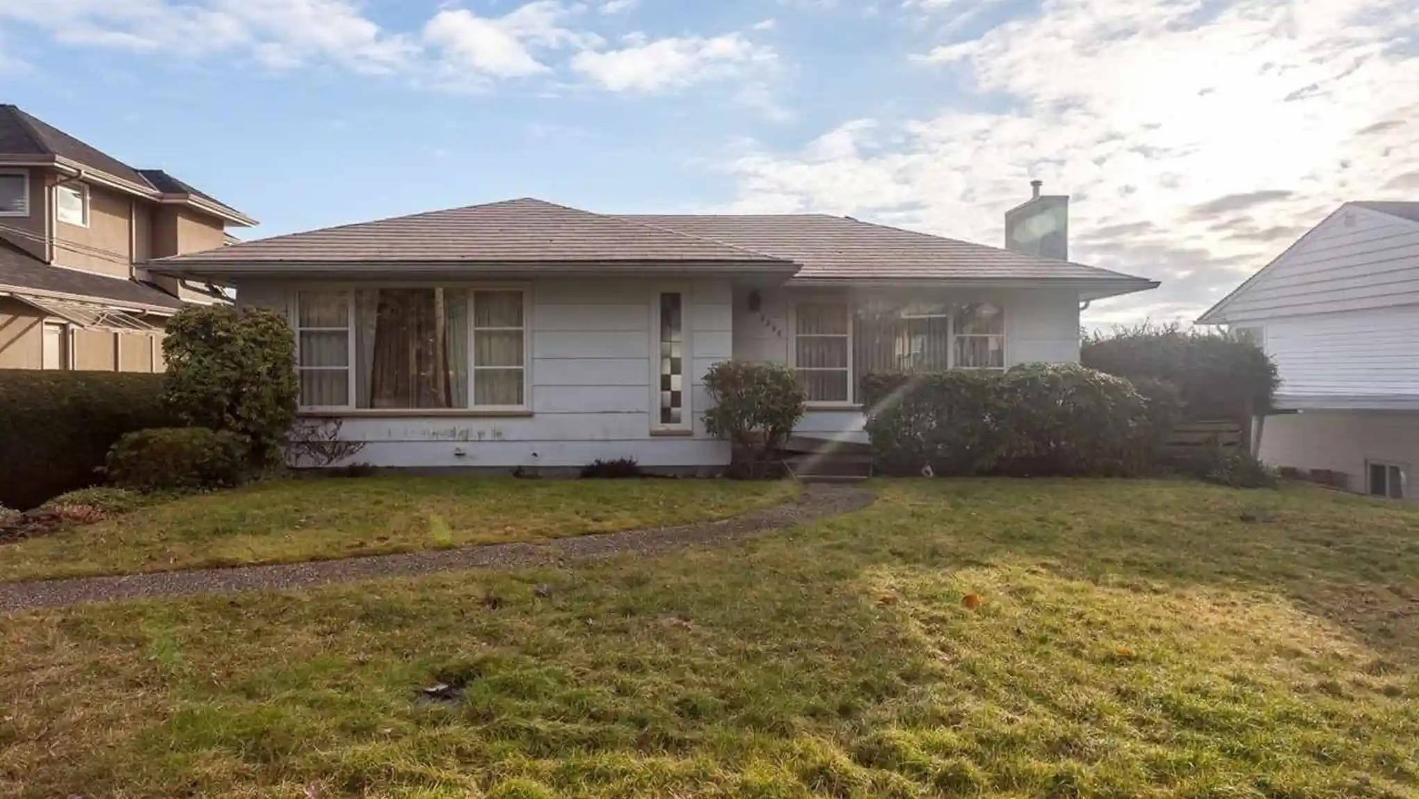 2308 JEFFERSON AVENUE, West Vancouver BC V7V 2B2, R3151959, BC,