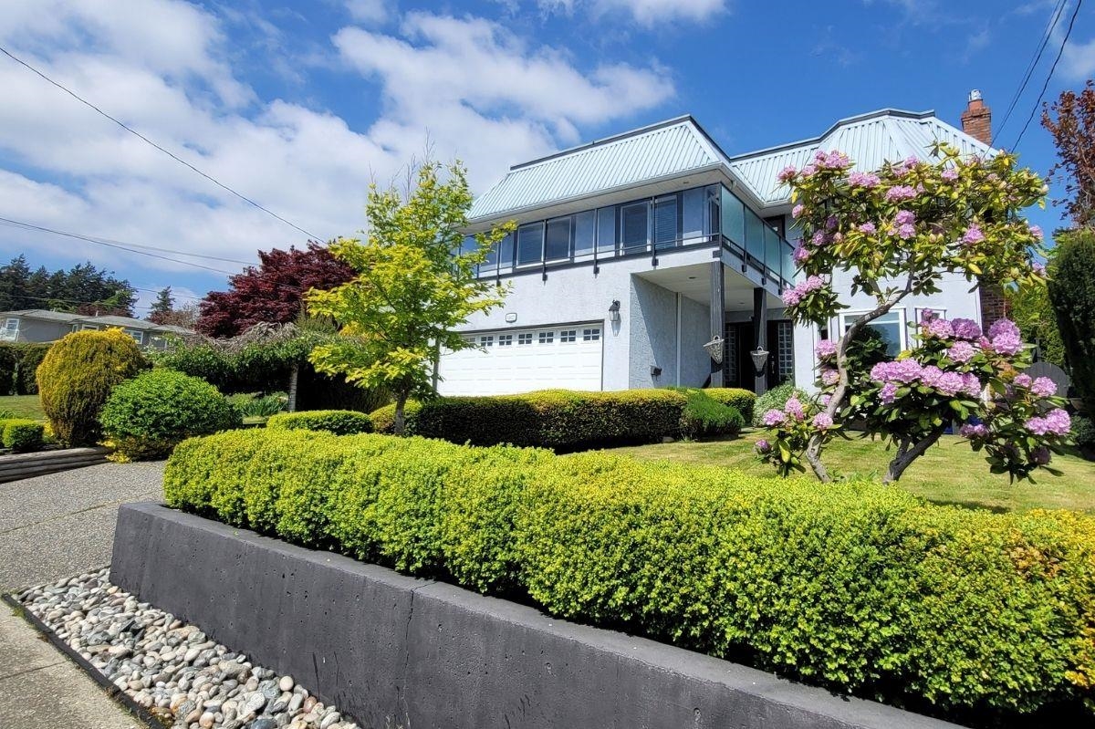 15627 BUENA VISTA AVENUE, White Rock BC V4B 1Z3, R3152003, BC,