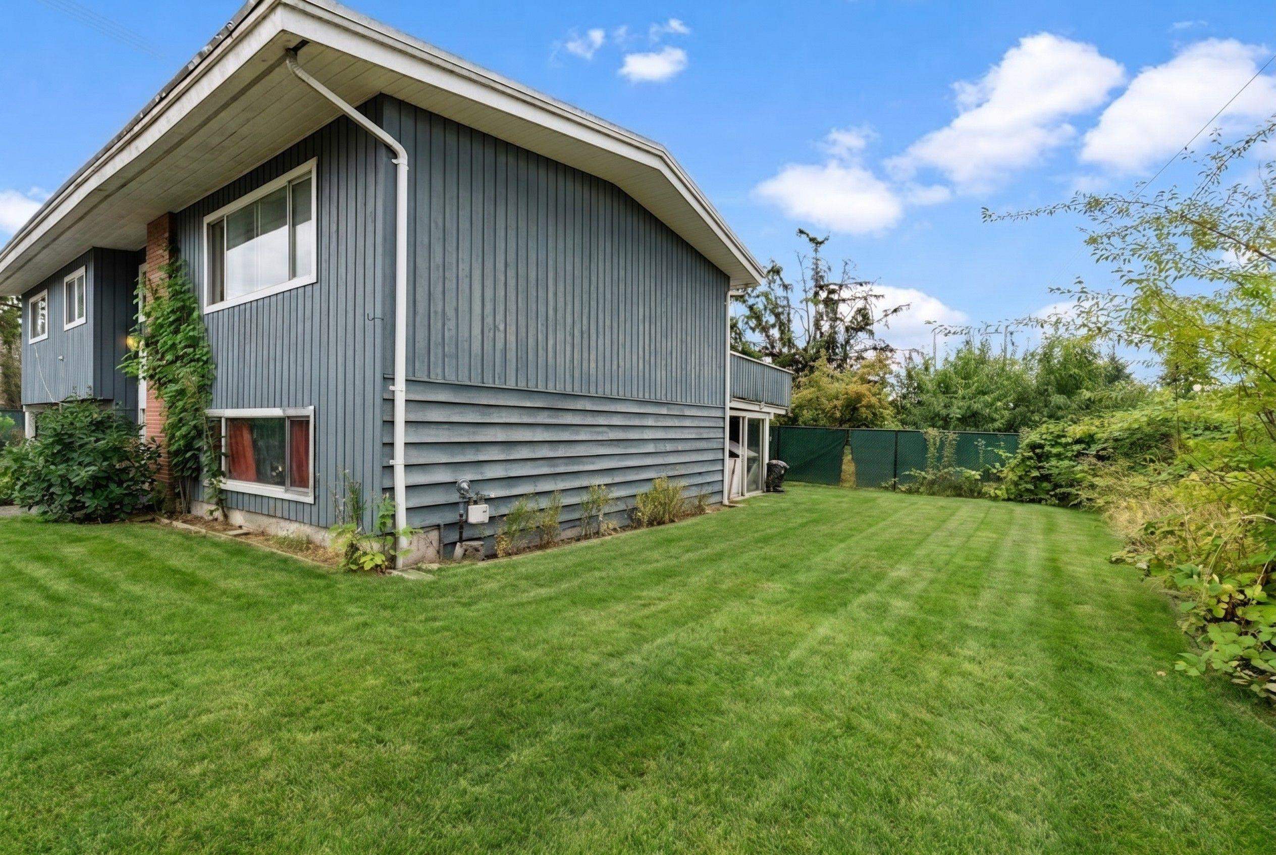 14042 110 AVENUE, Surrey BC V3R 1Z2, R3152024, BC,