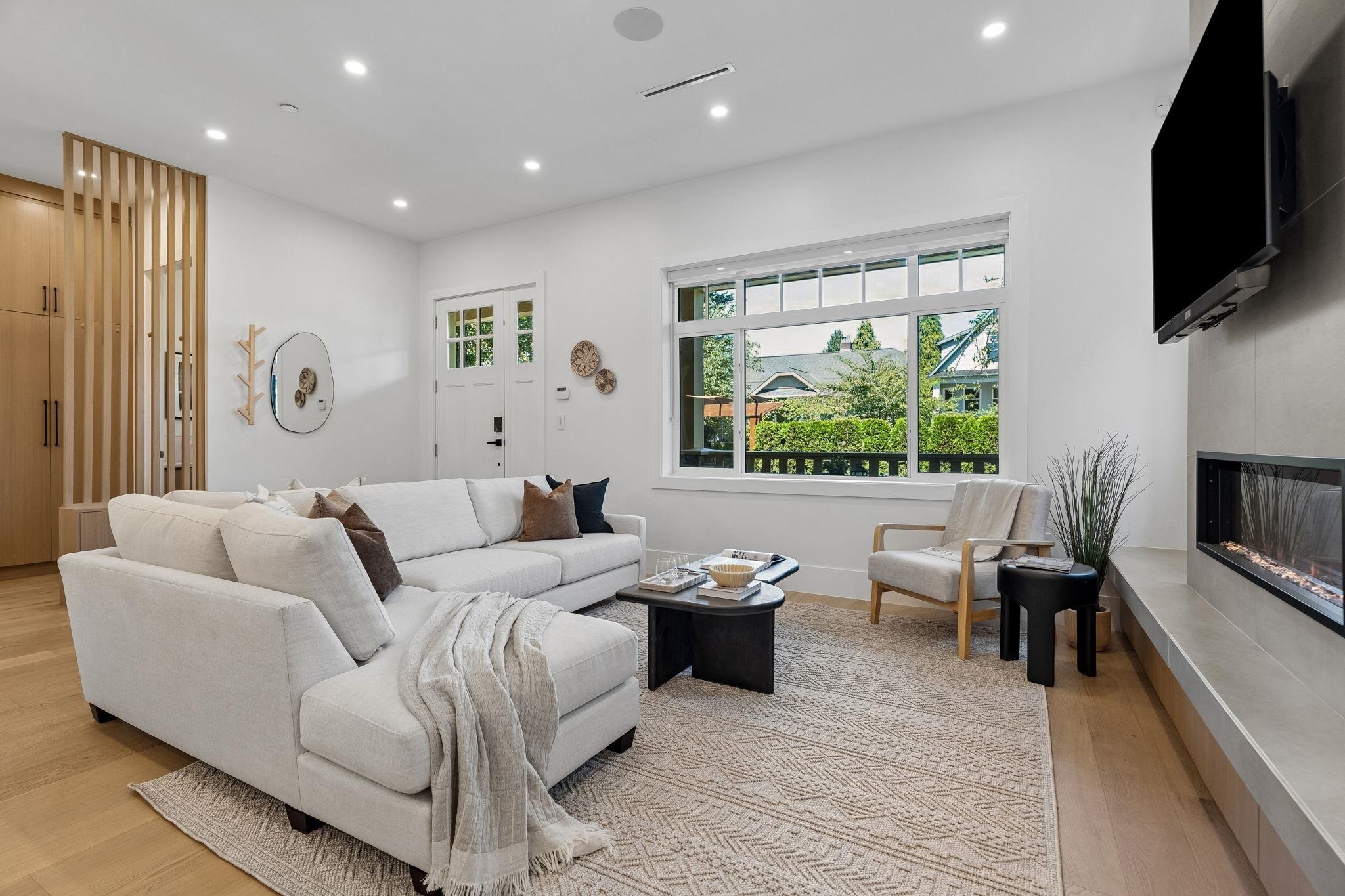 1234 E 19TH AVENUE, Vancouver BC V5V 1L3, R3152057, BC,