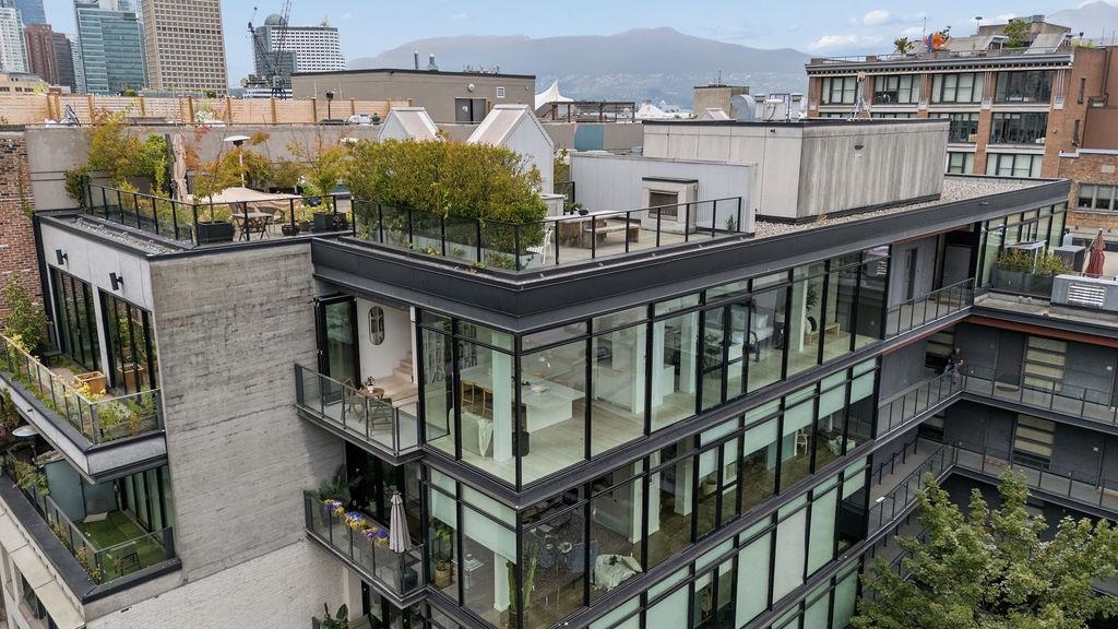 PH 602 12 WATER STREET, R3152124, BC,