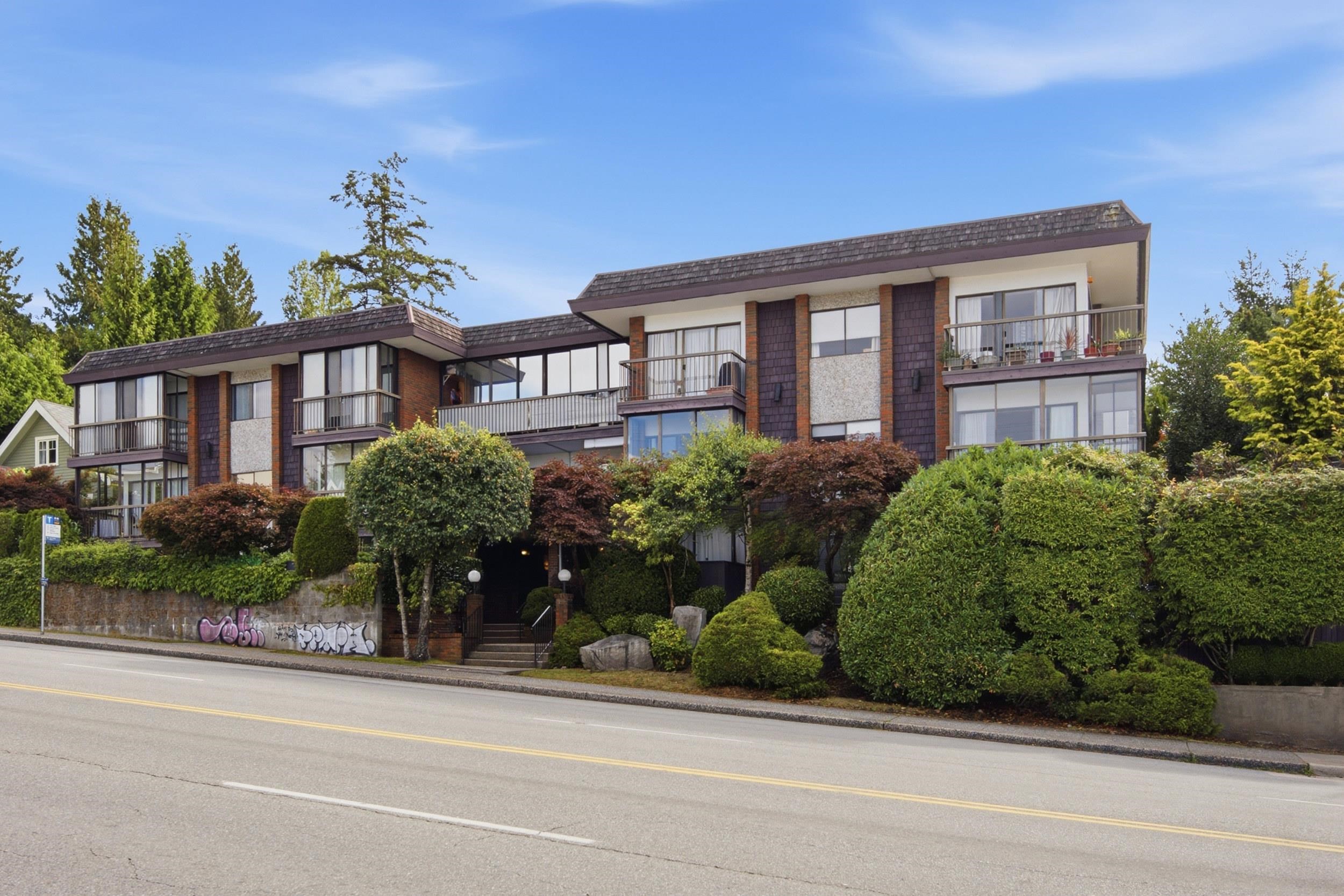 307 2710 LONSDALE AVENUE, R3152149, BC,