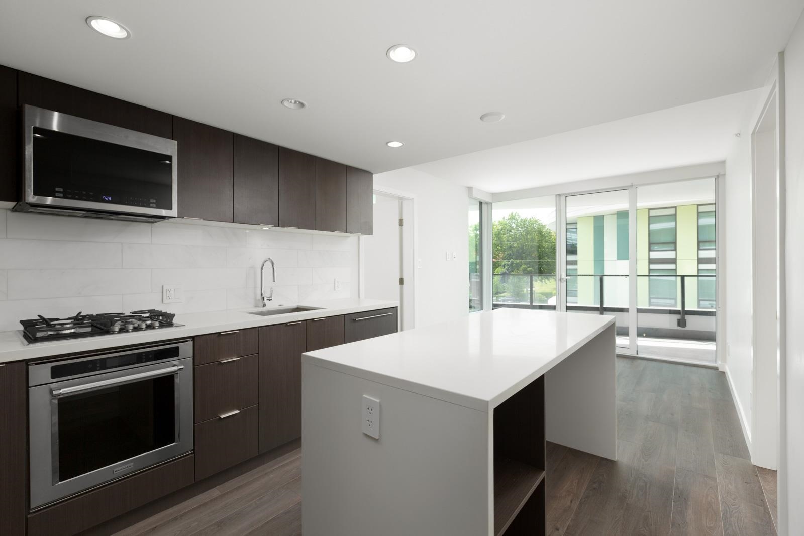 302 8189 CAMBIE STREET, R3152156, BC,