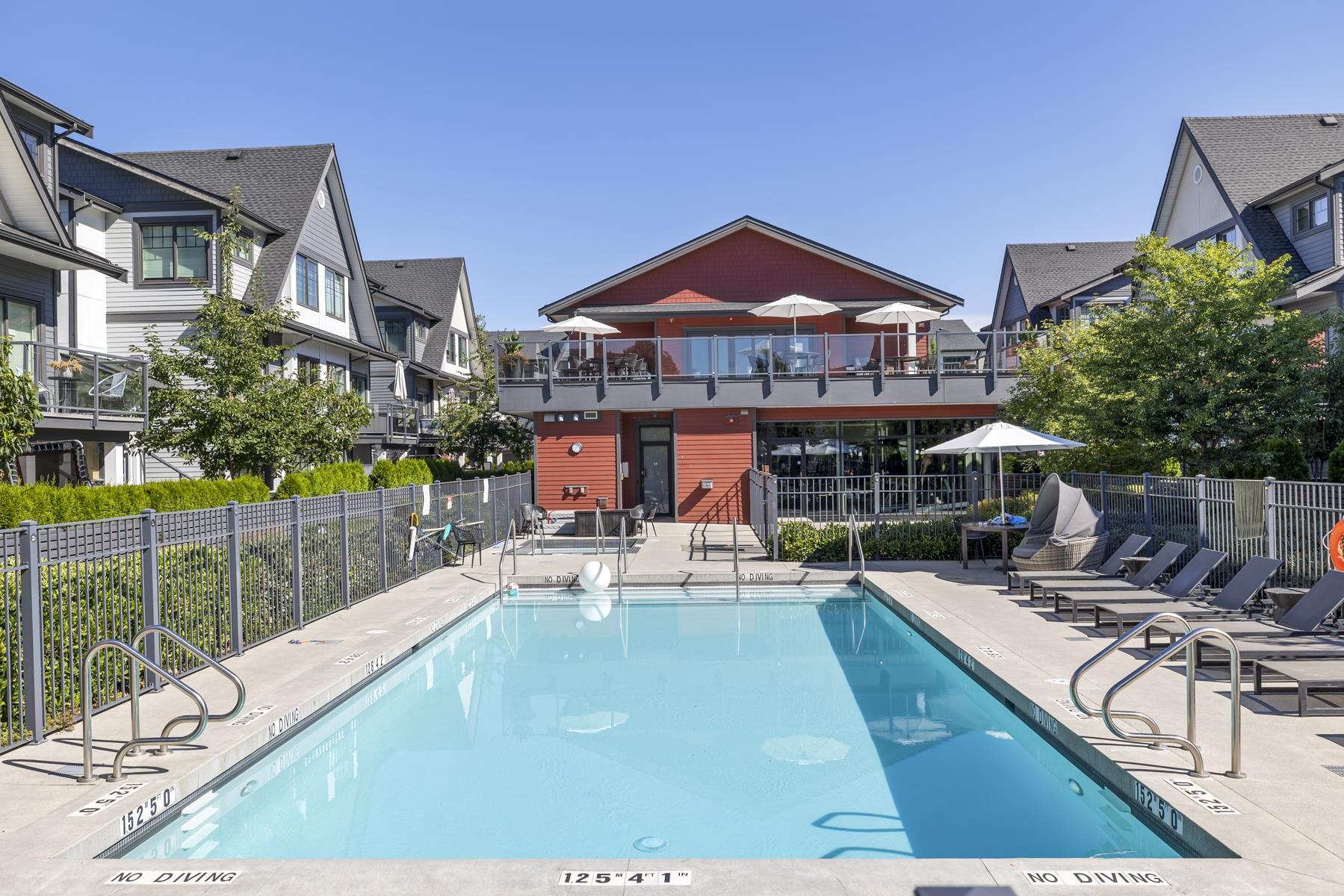 19 19451 SUTTON AVENUE, R3152241, BC,
