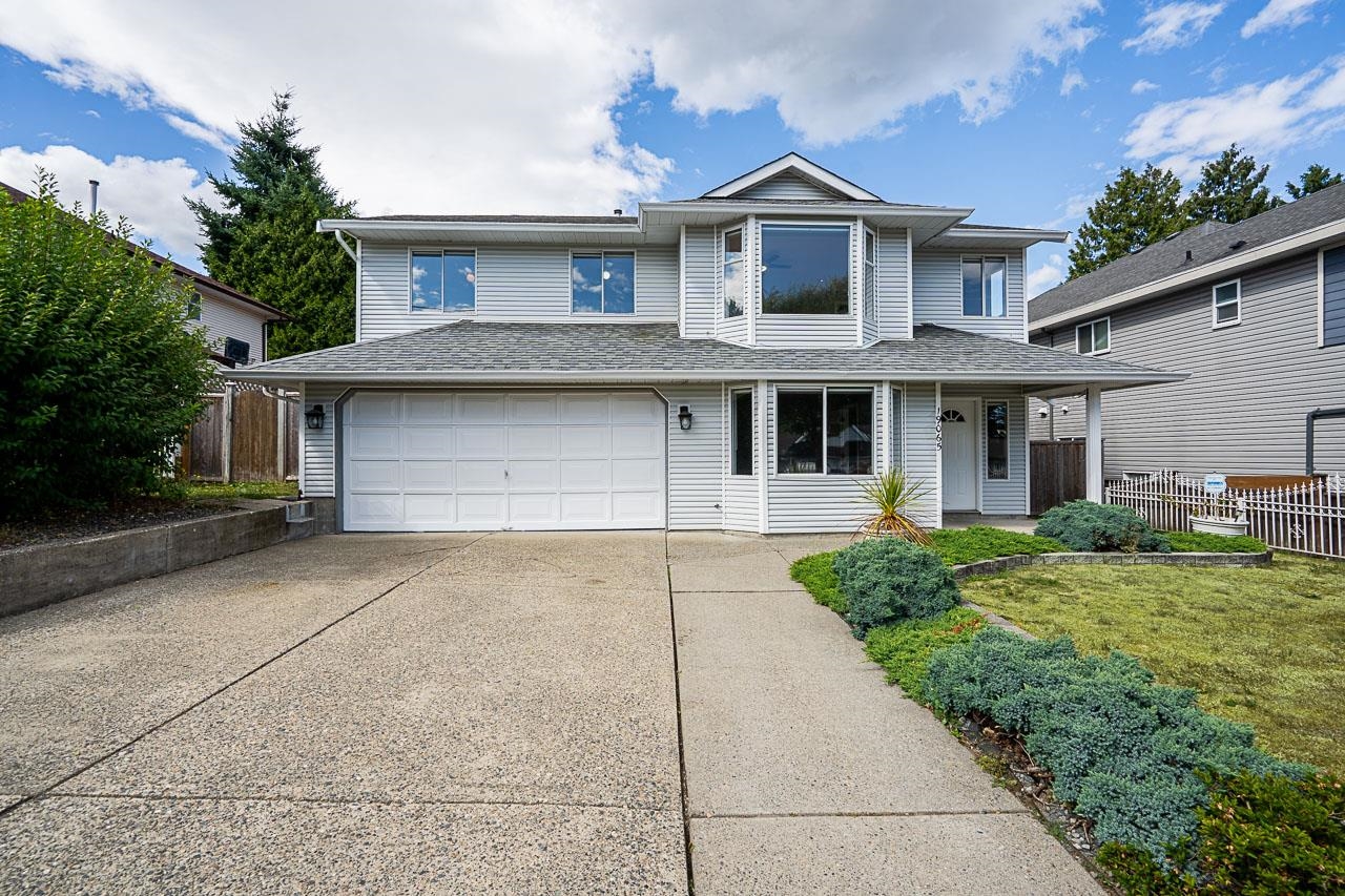19065 60 AVENUE, Surrey BC V3S 8A1, R3152304, BC,