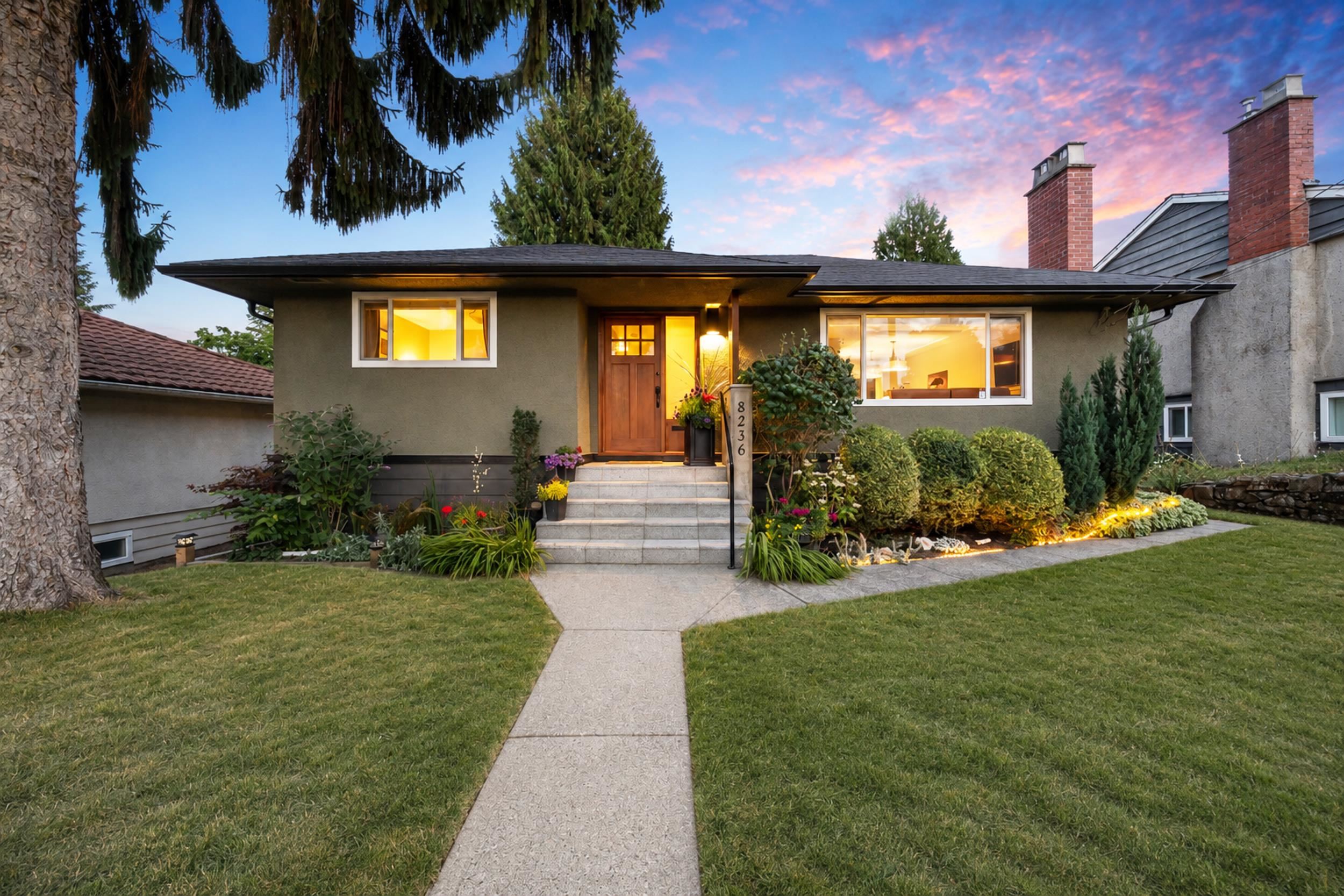 8236 17TH AVENUE, Burnaby BC V3N 1M8, R3152347, BC,