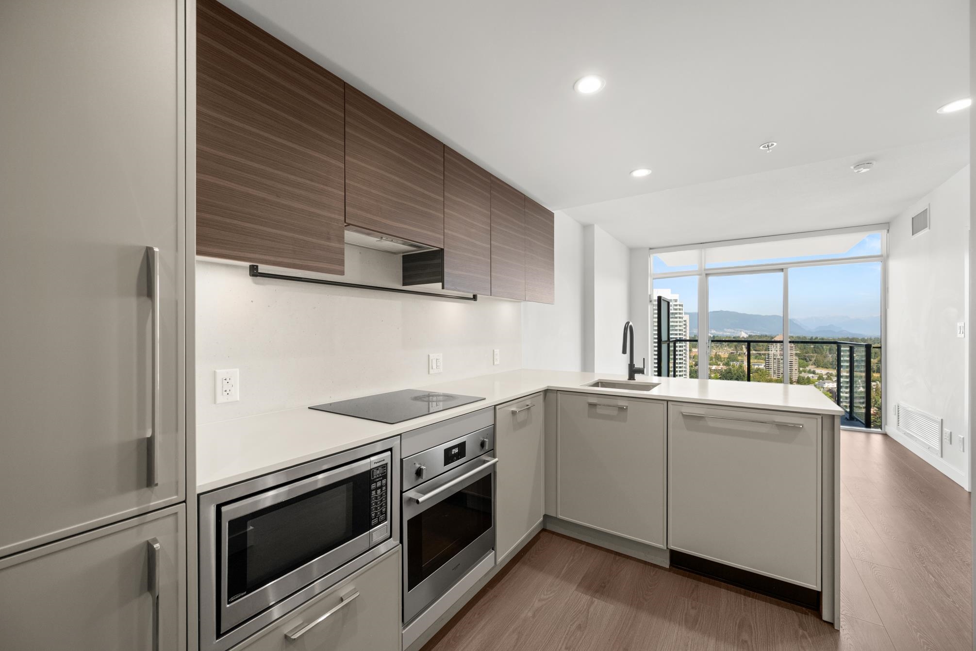 2908 13745 GEORGE JUNCTION, R3152367, BC,