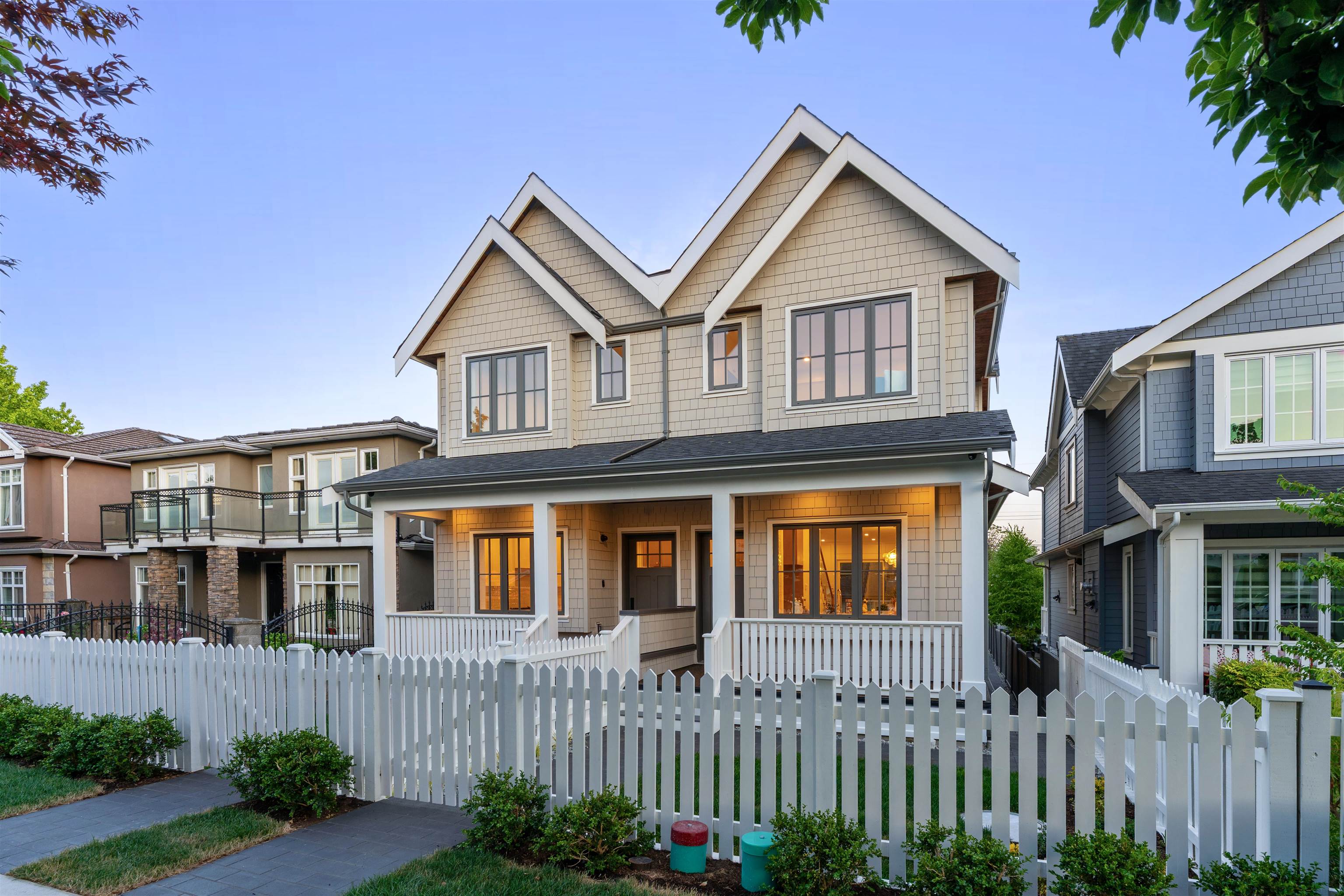 2578 E 4TH AVENUE, Vancouver BC V5M 1K3, R3152378, BC,