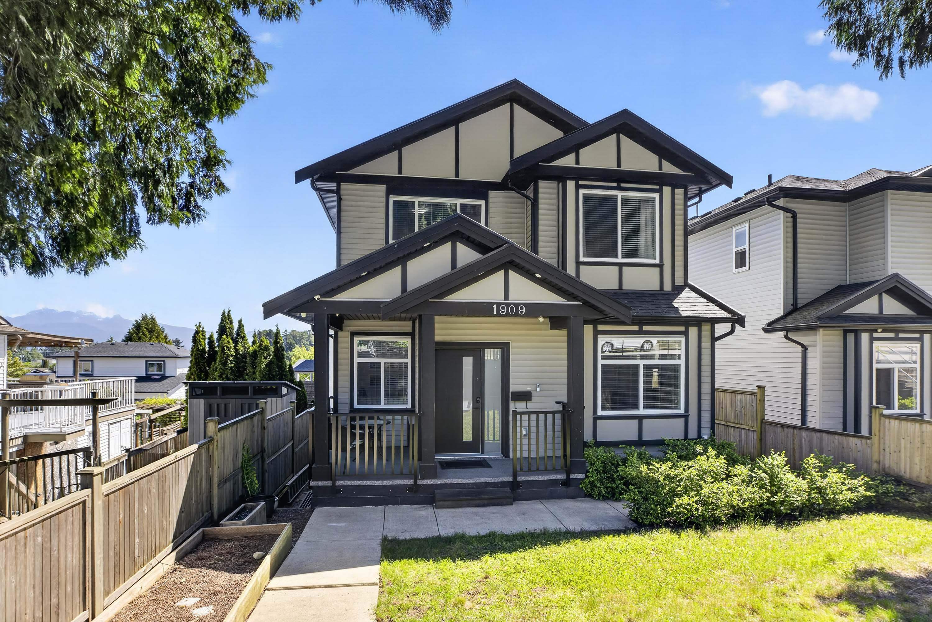 1909 PITT RIVER ROAD, Port Coquitlam BC V3C 1R2, R3152437, BC,