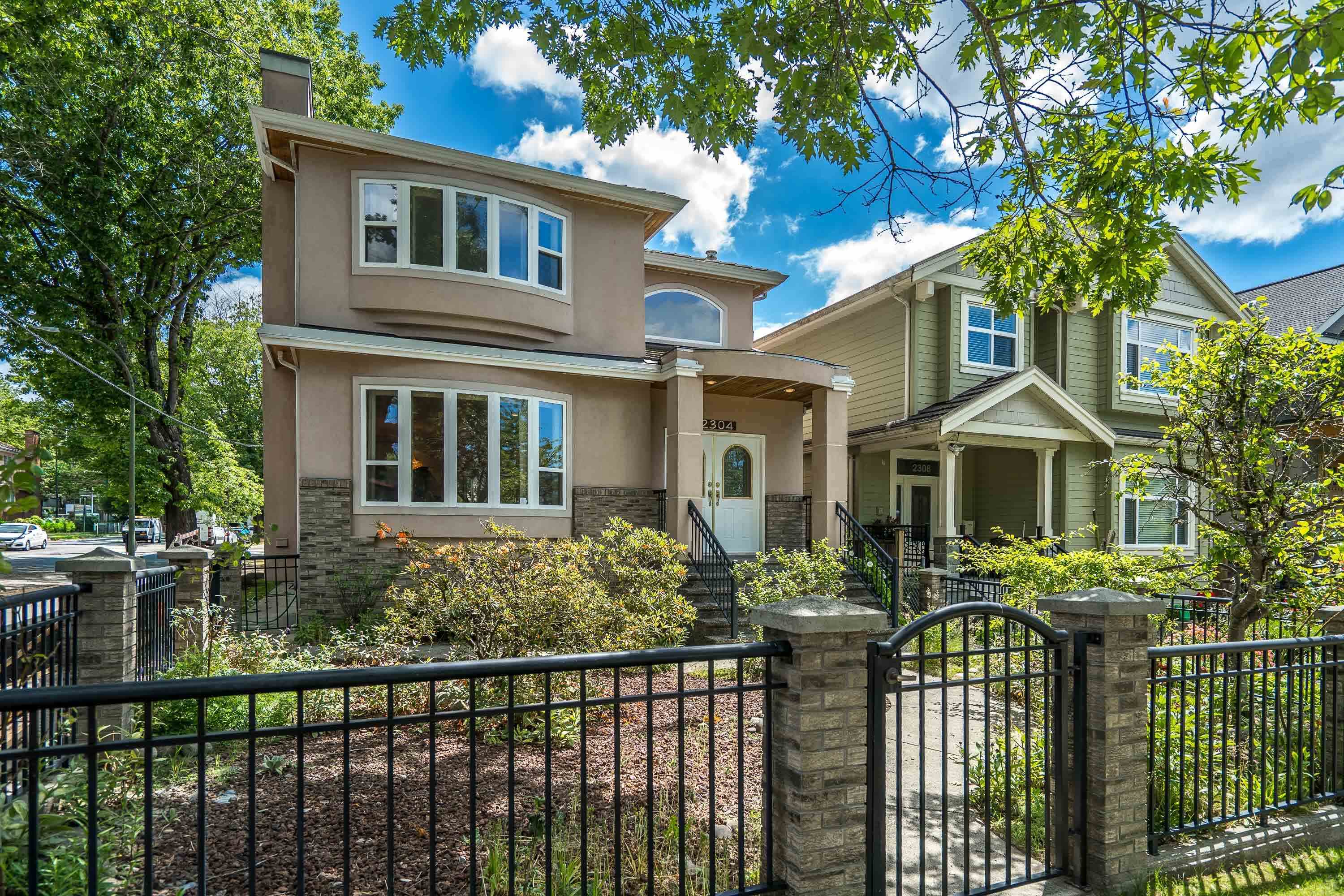 2304 GARDEN DRIVE, Vancouver BC V5N 4X3, R3152496, BC,