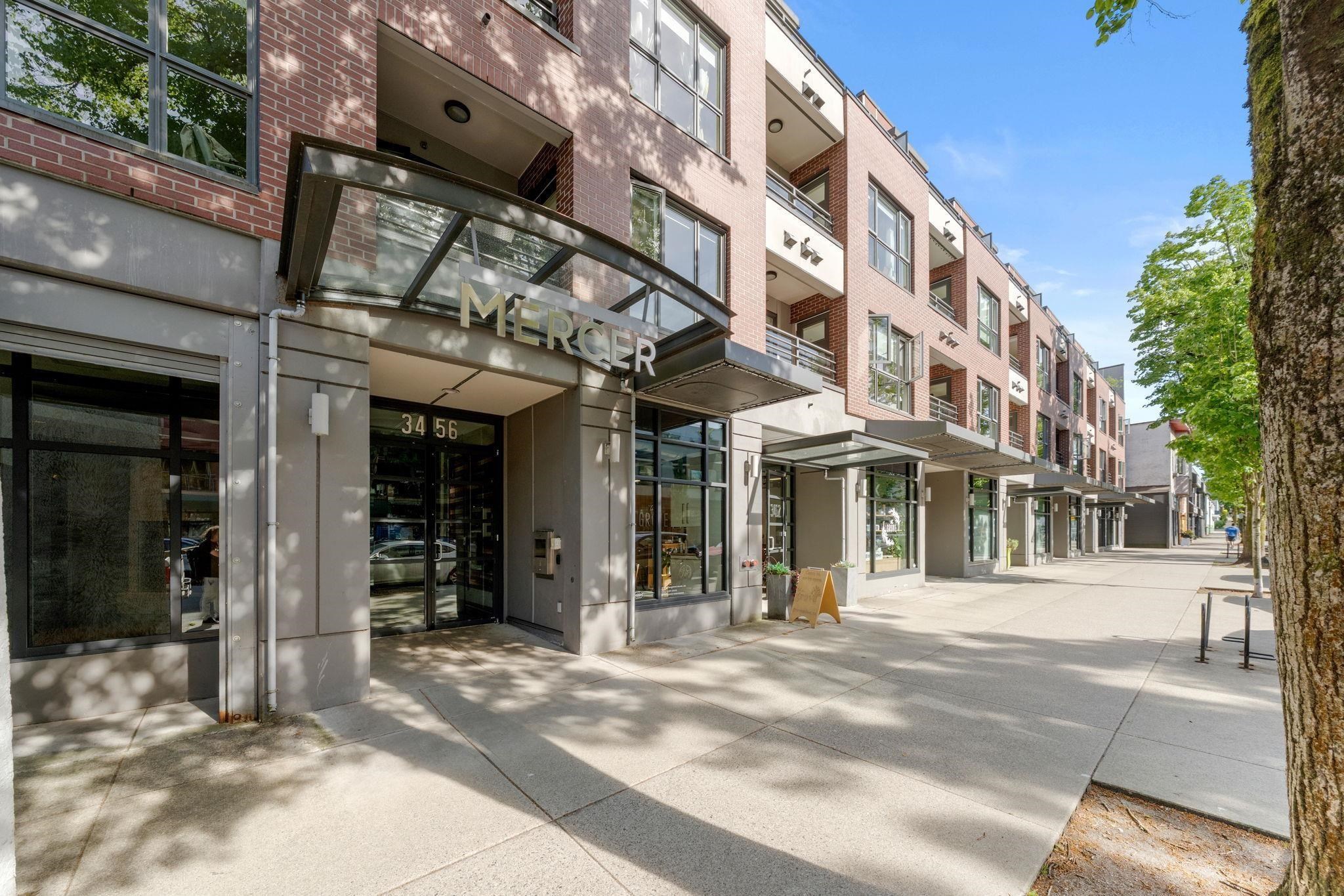 206 3456 COMMERCIAL STREET, R3152528, BC,