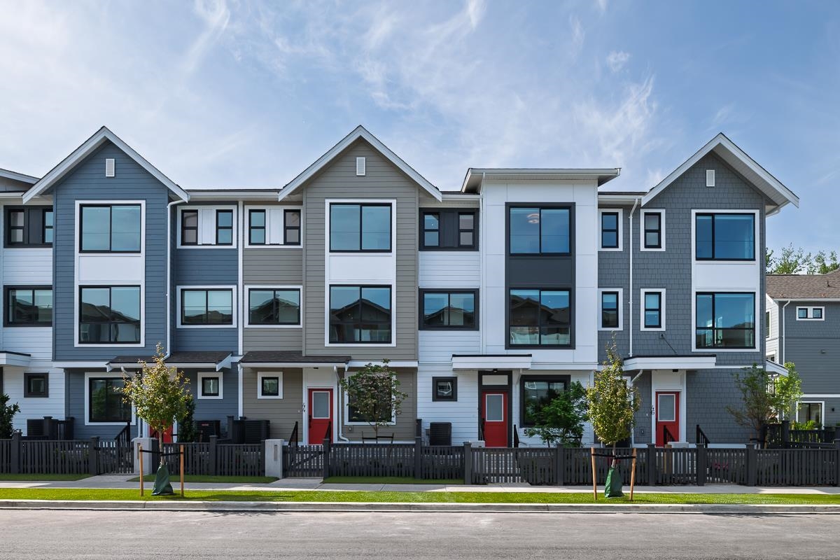 50 7574 207 STREET, R3152577, BC,