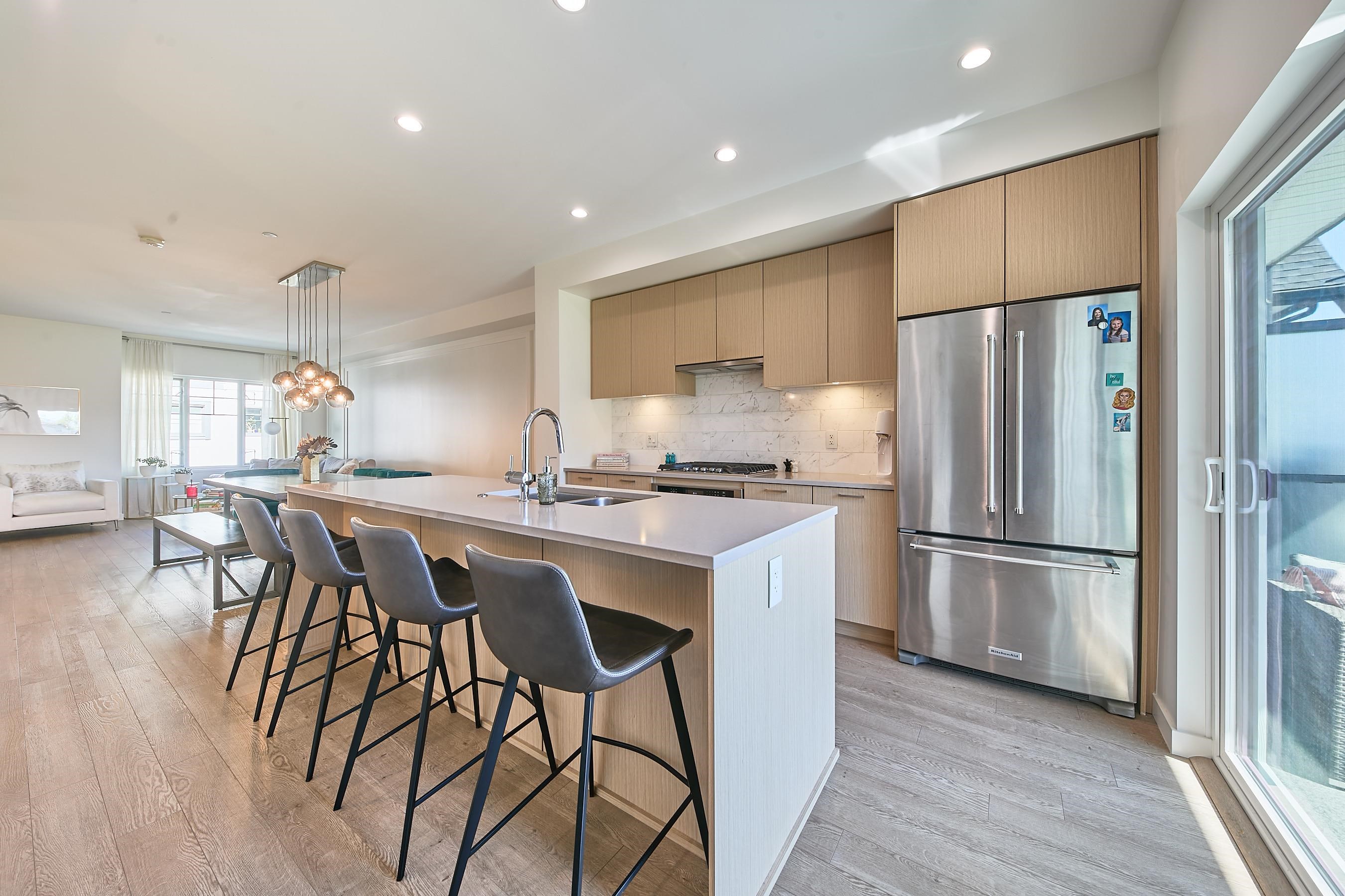 204 19451 SUTTON AVENUE, R3152760, BC,