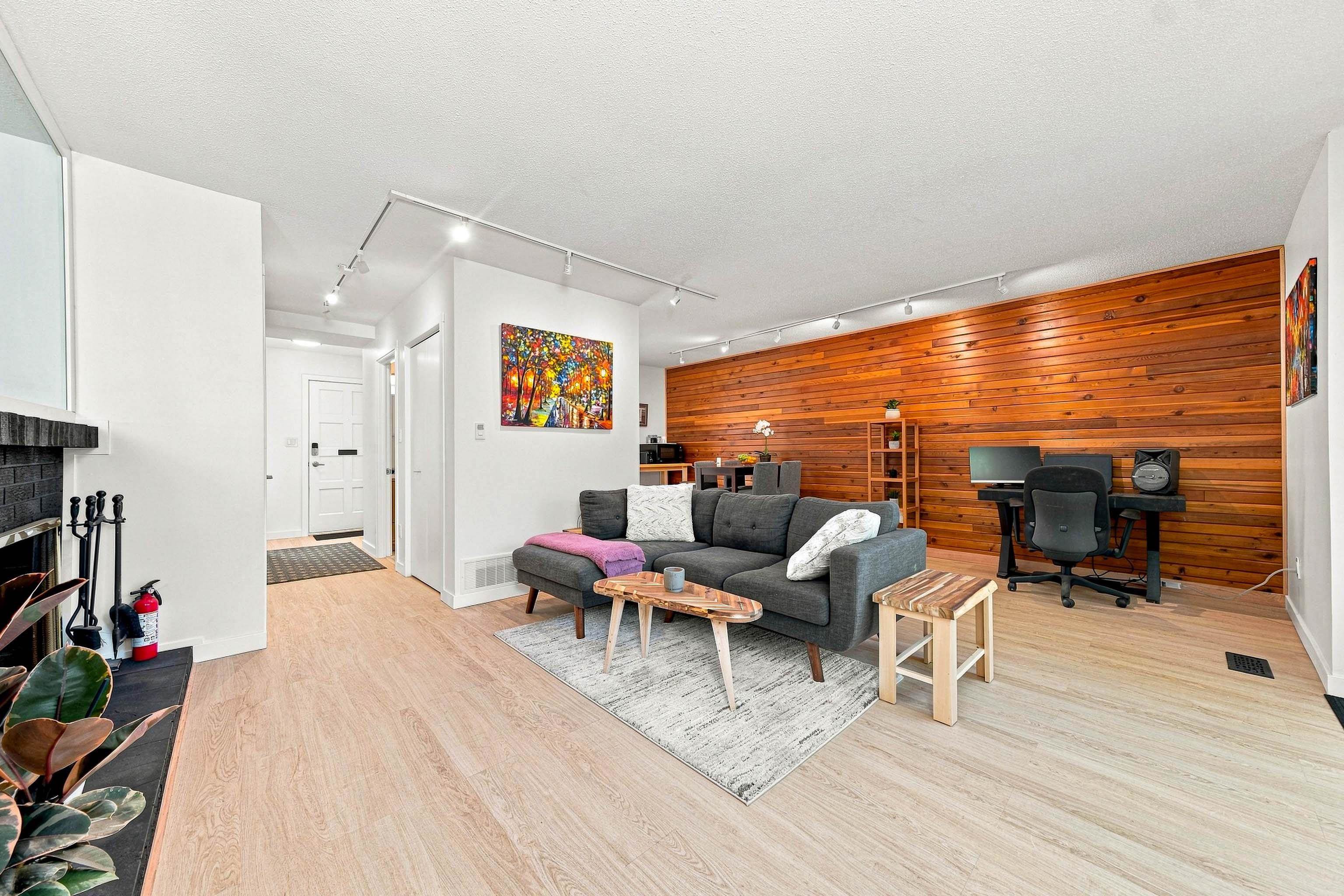 877 OLD LILLOOET ROAD, North Vancouver BC V7J 2H6, R3152821, BC,
