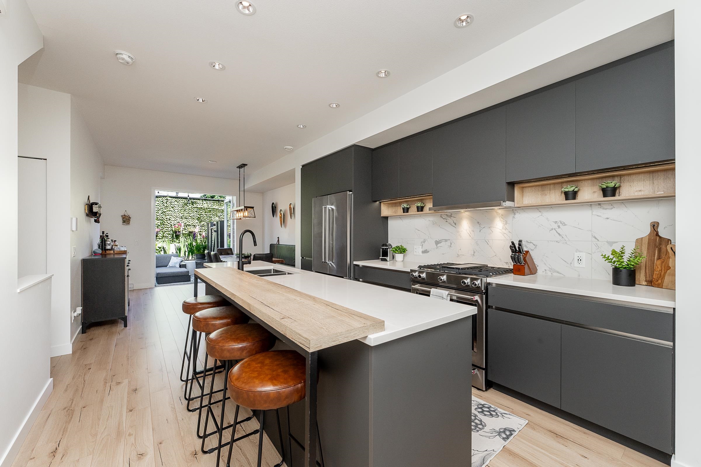 8 1228 HUDSON STREET, R3152855, BC,