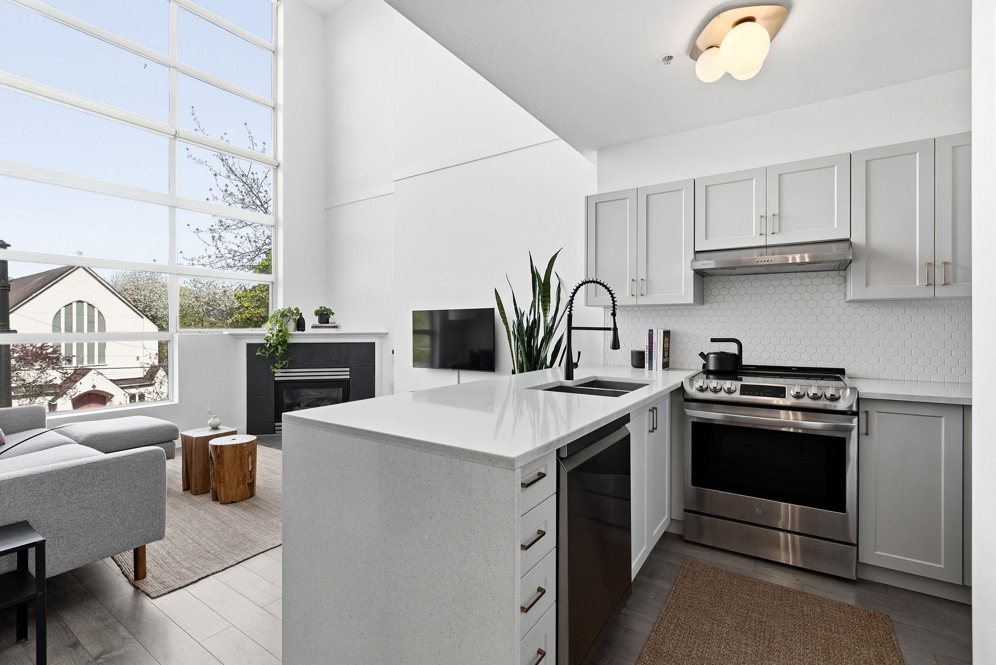 327 418 BROADWAY STREET, R3152884, BC,