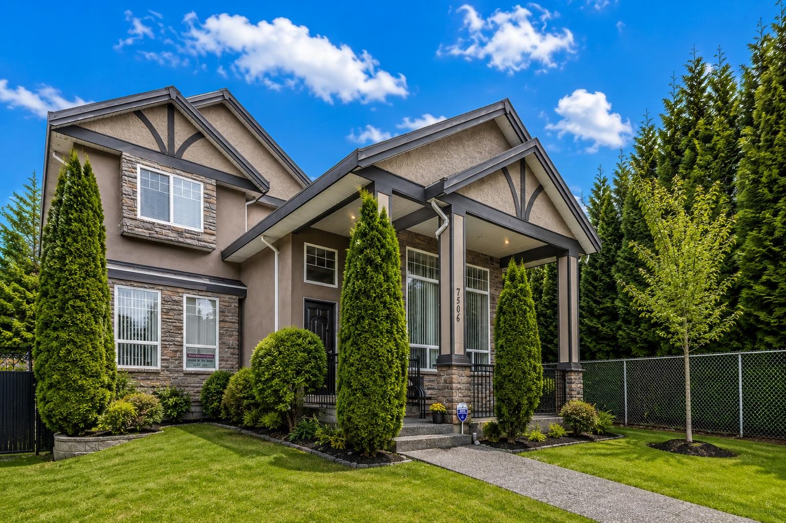7506 143C STREET, Surrey BC V3W 1S2, R3153154, BC,