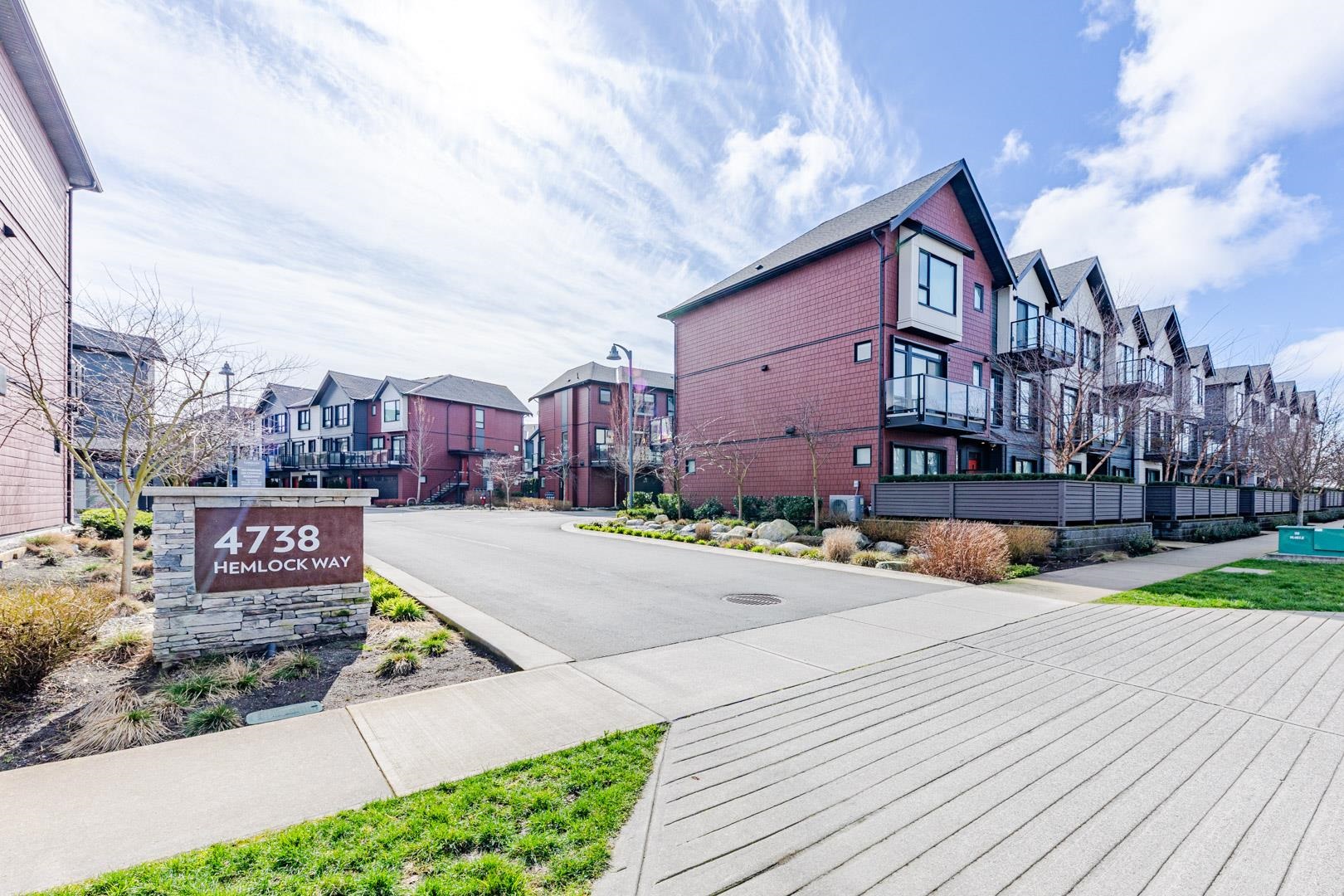 185 4738 HEMLOCK WAY, R3153201, BC,