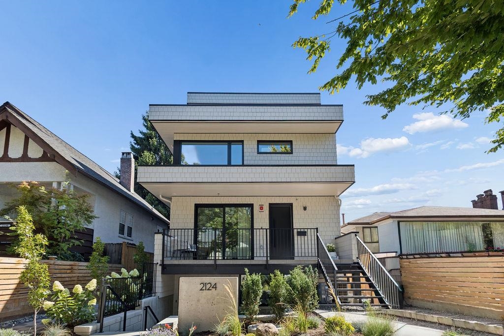 1 2124 8 AVENUE, R3153213, BC,