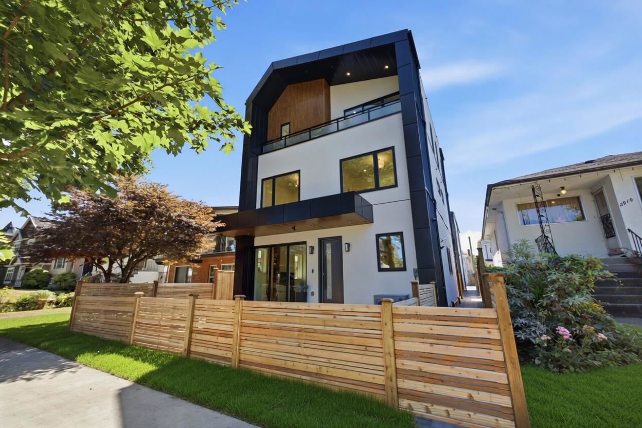 1 3018 19TH AVENUE, R3153234, BC,