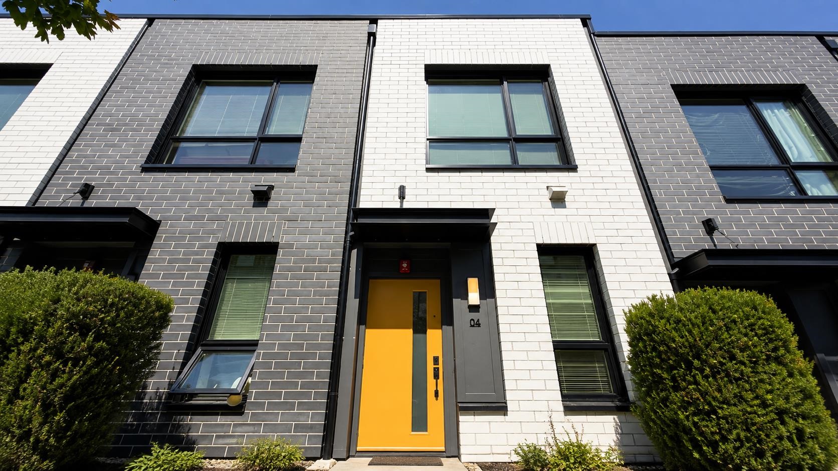 4 9735 UNIVERSITY CRESCENT, R3153235, BC,
