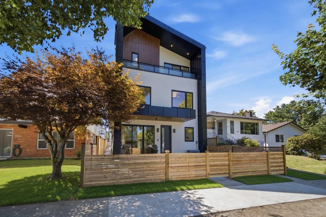 3016 E 19TH AVENUE, Vancouver BC V5M 2S9, R3153237, BC,