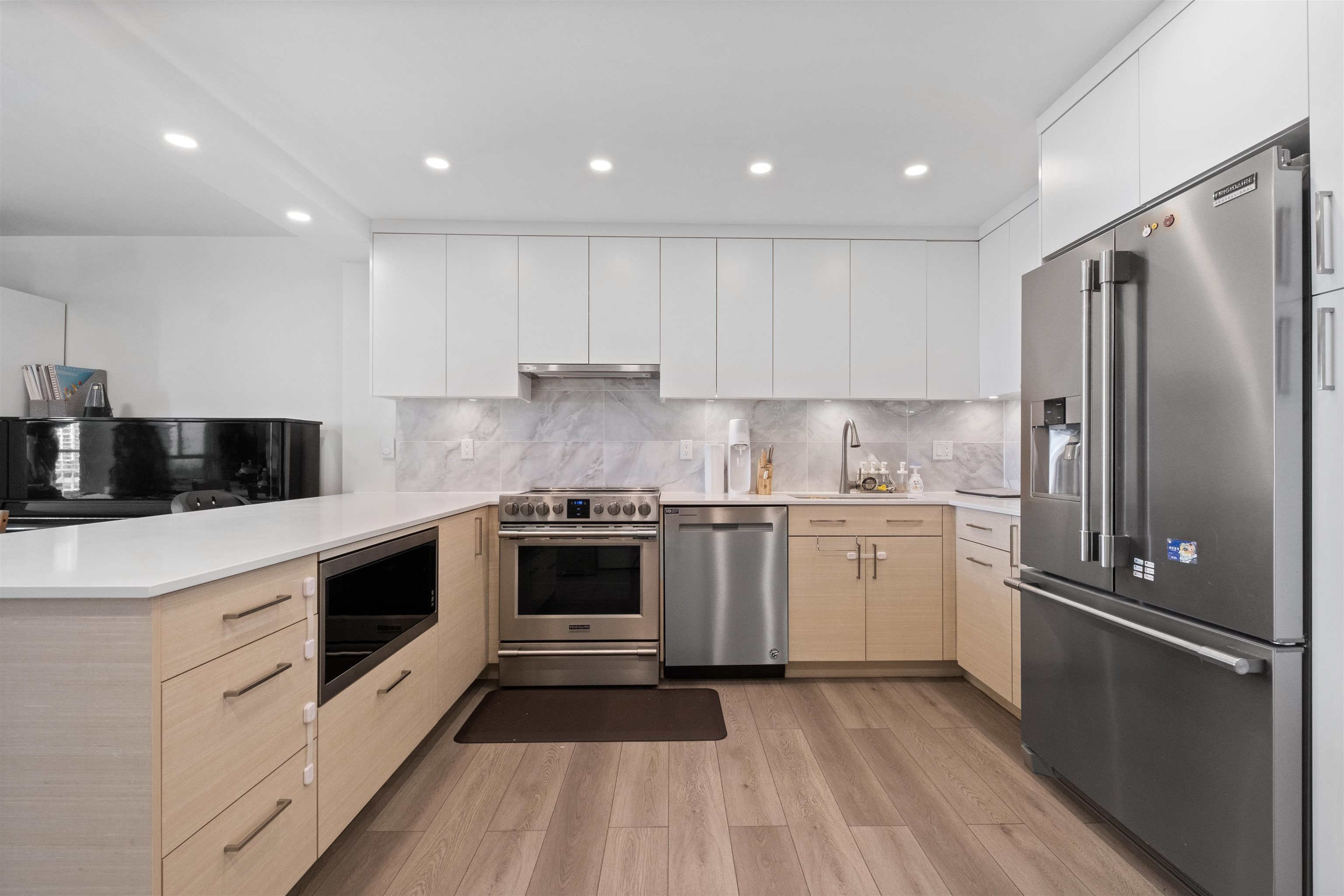 1404 4350 BERESFORD STREET, R3153323, BC,