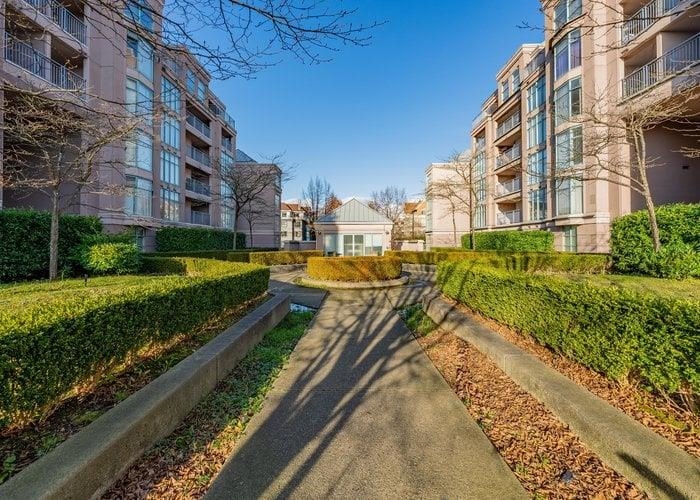 203 2468 BROADWAY, R3153340, BC,
