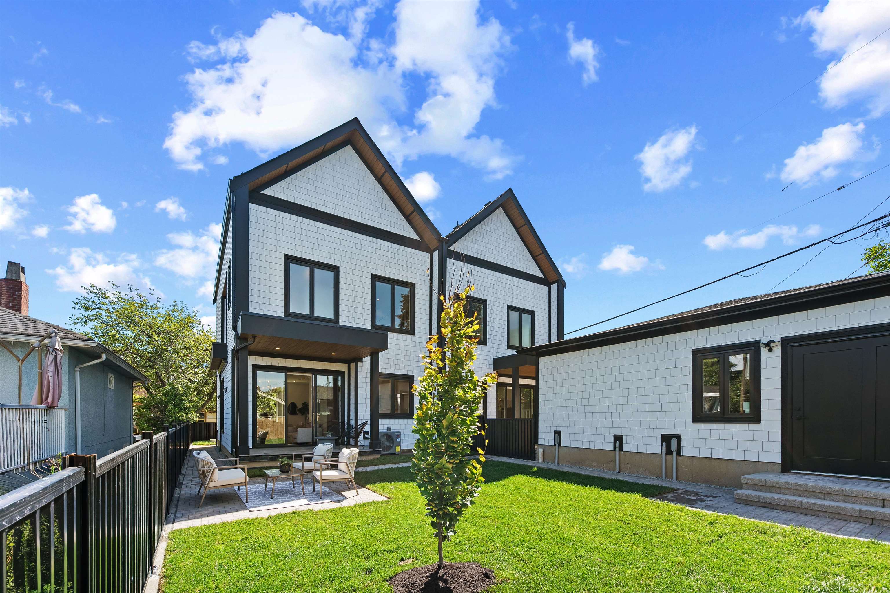 1 4845 COMMERCIAL STREET, R3153451, BC,