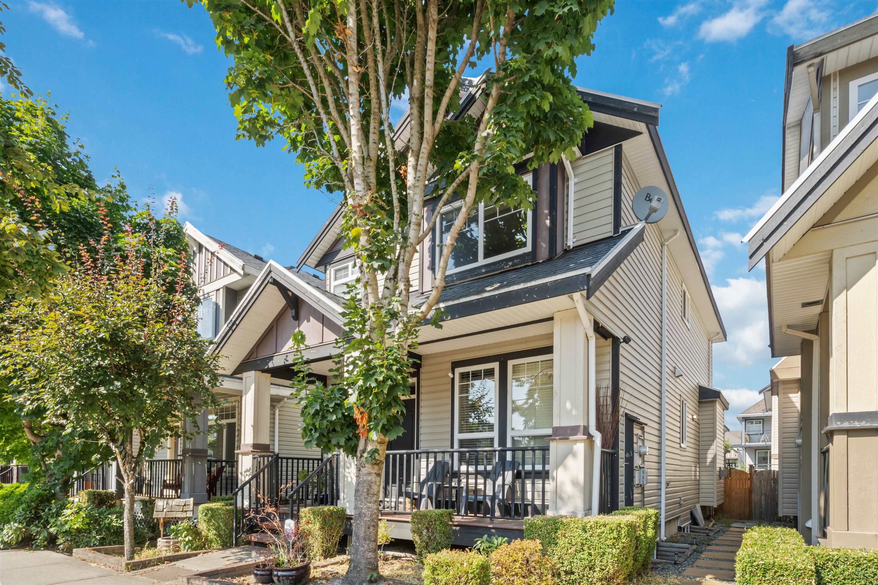 MLS® listing #R3153511 for sale located at 19391 72 AVENUE, Surrey BC V4N 5X9