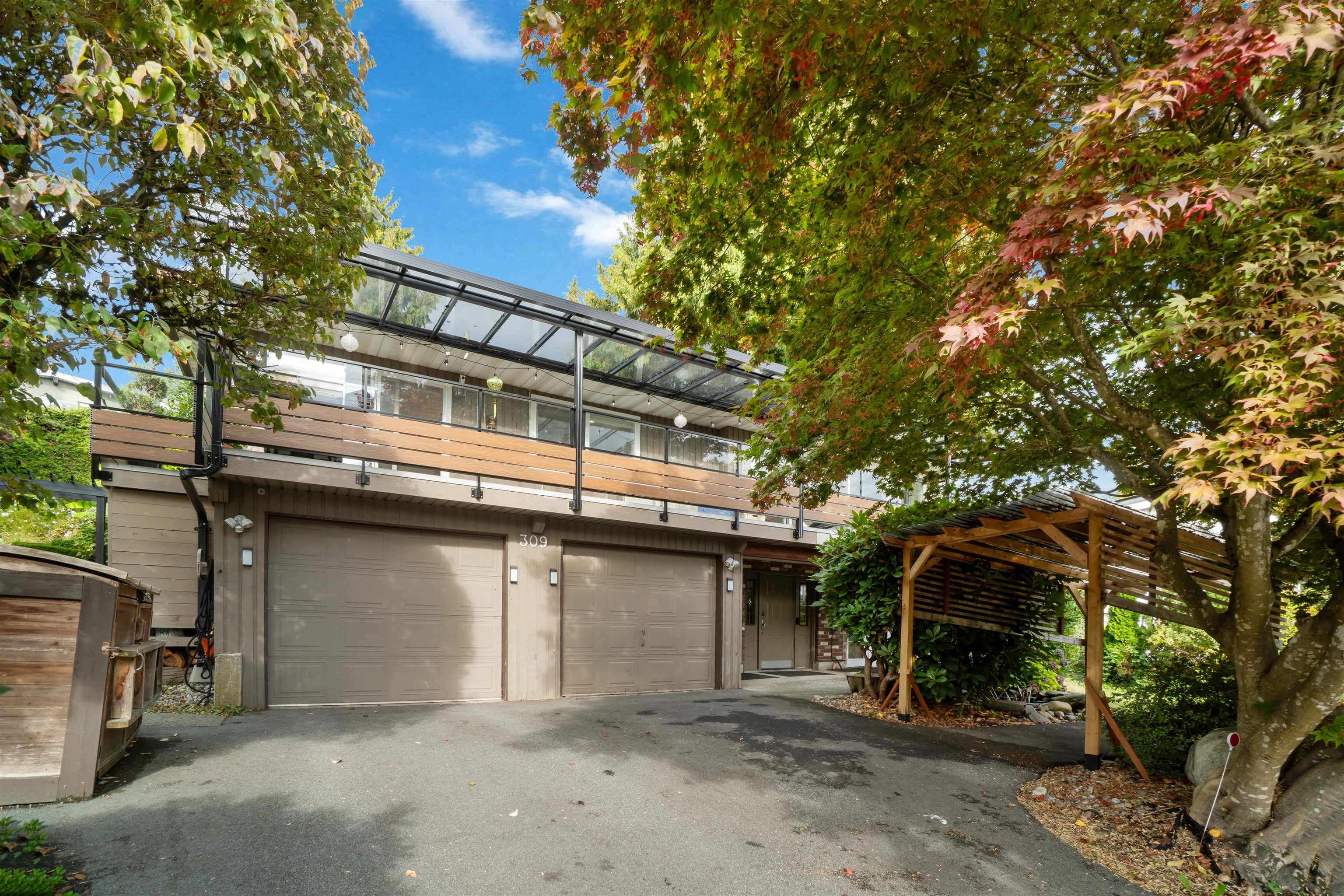 309 GLOUCESTER COURT, Coquitlam BC V3K 5S6, R3153513, BC,