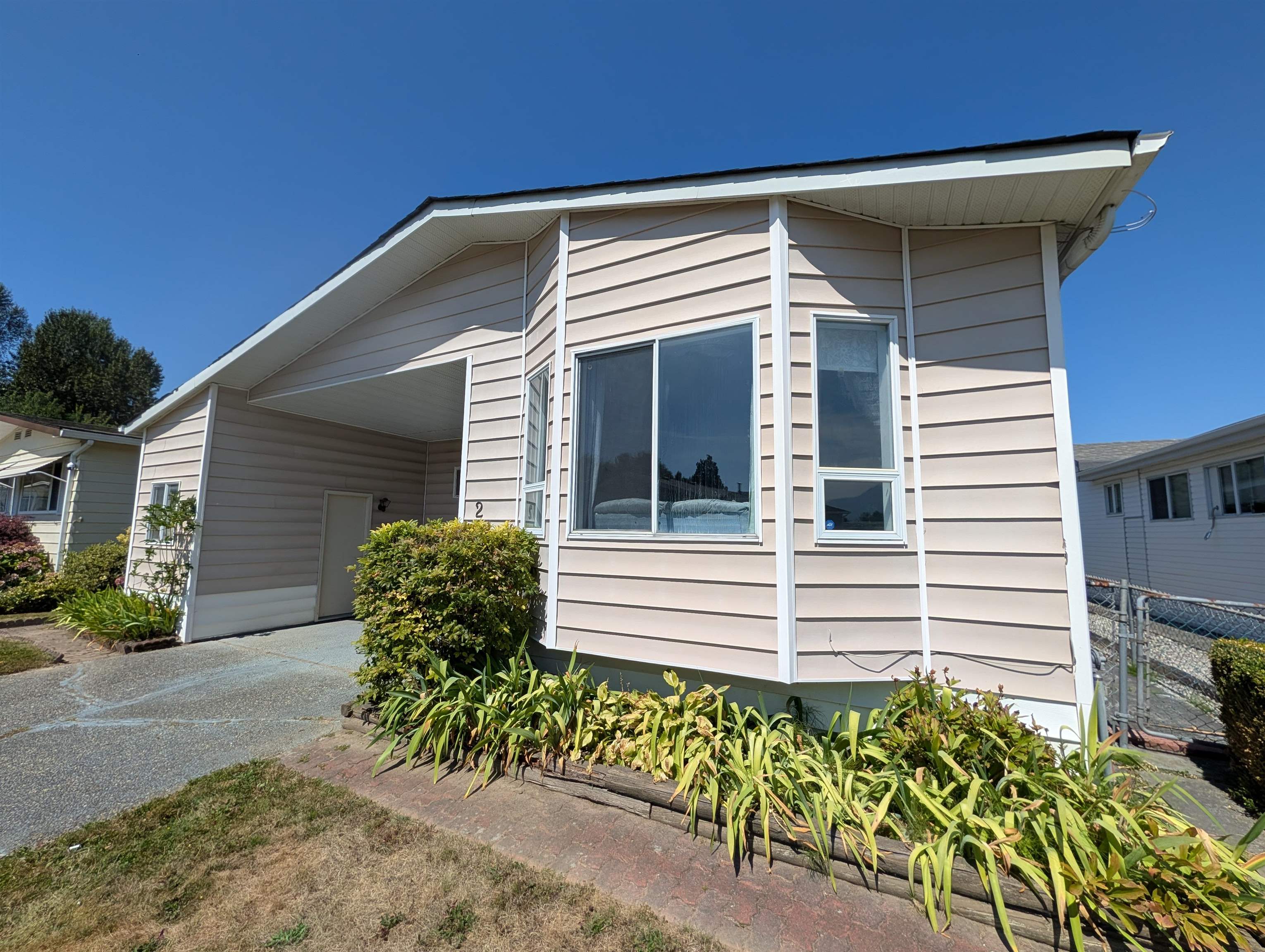 2 9055 ASHWELL ROAD, R3153540, BC,