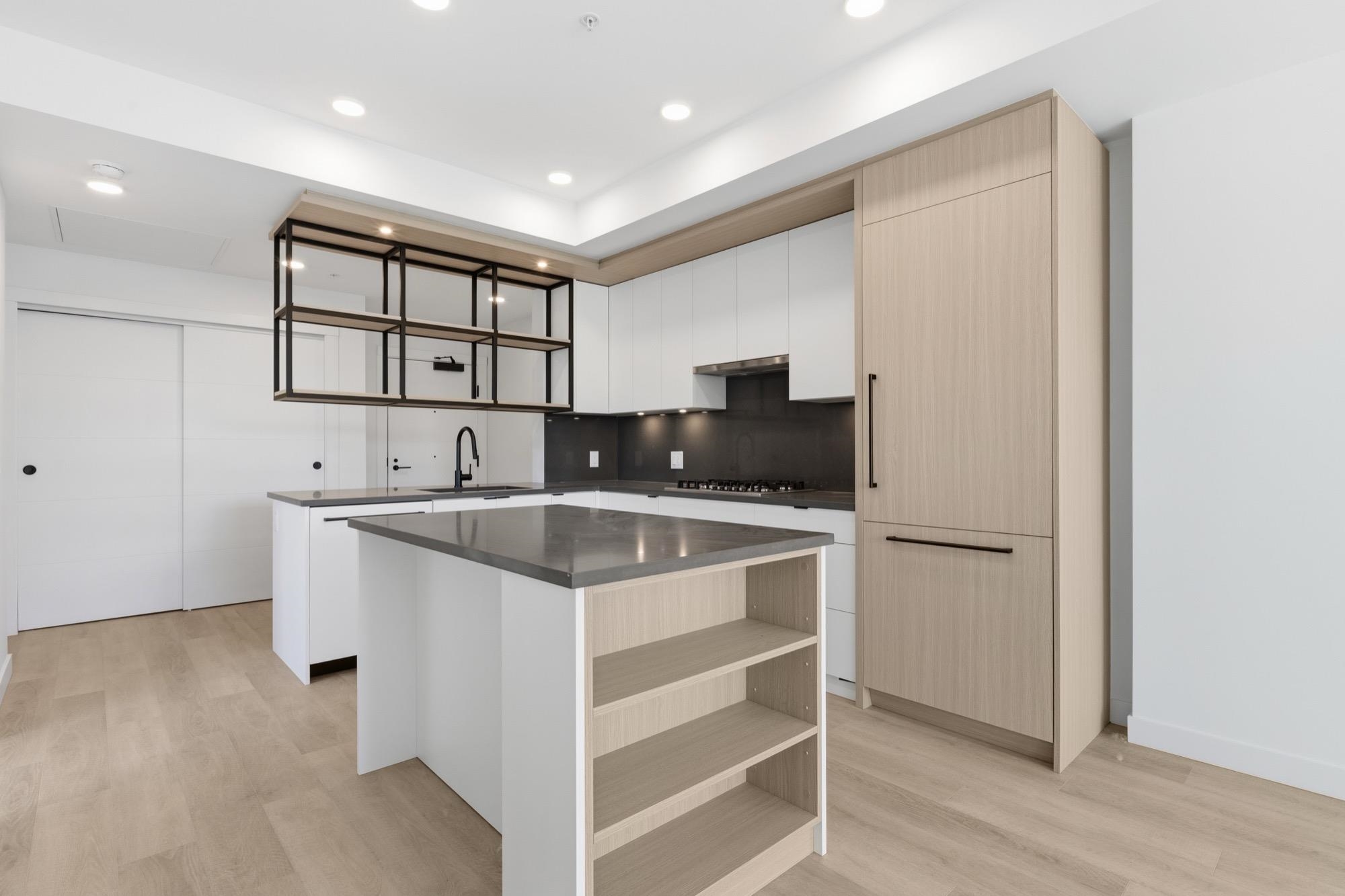302 2268 BROADWAY, R3153541, BC,