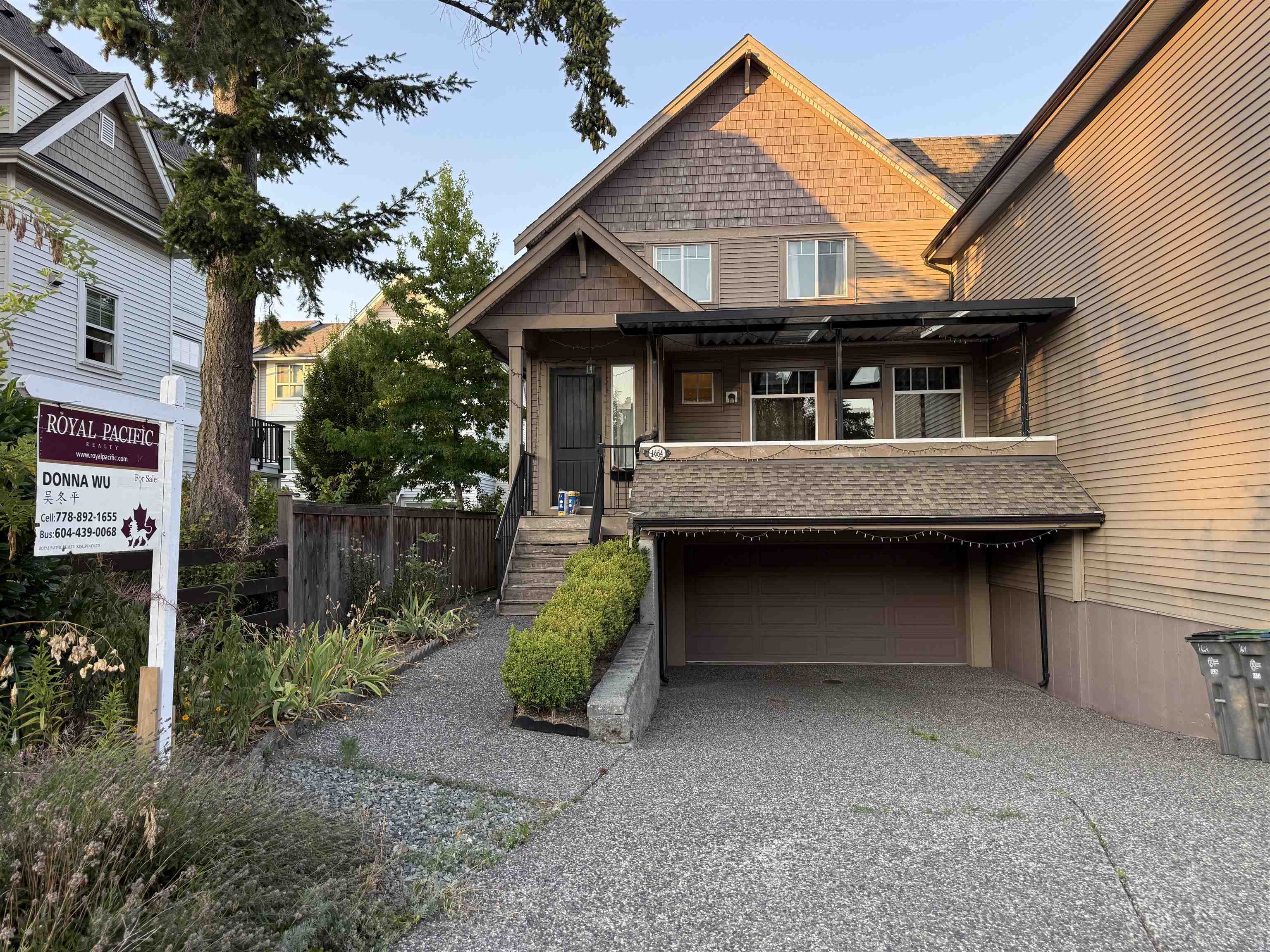 1664 KING GEORGE BOULEVARD, Surrey BC V4A 4Z8, R3153582, BC,