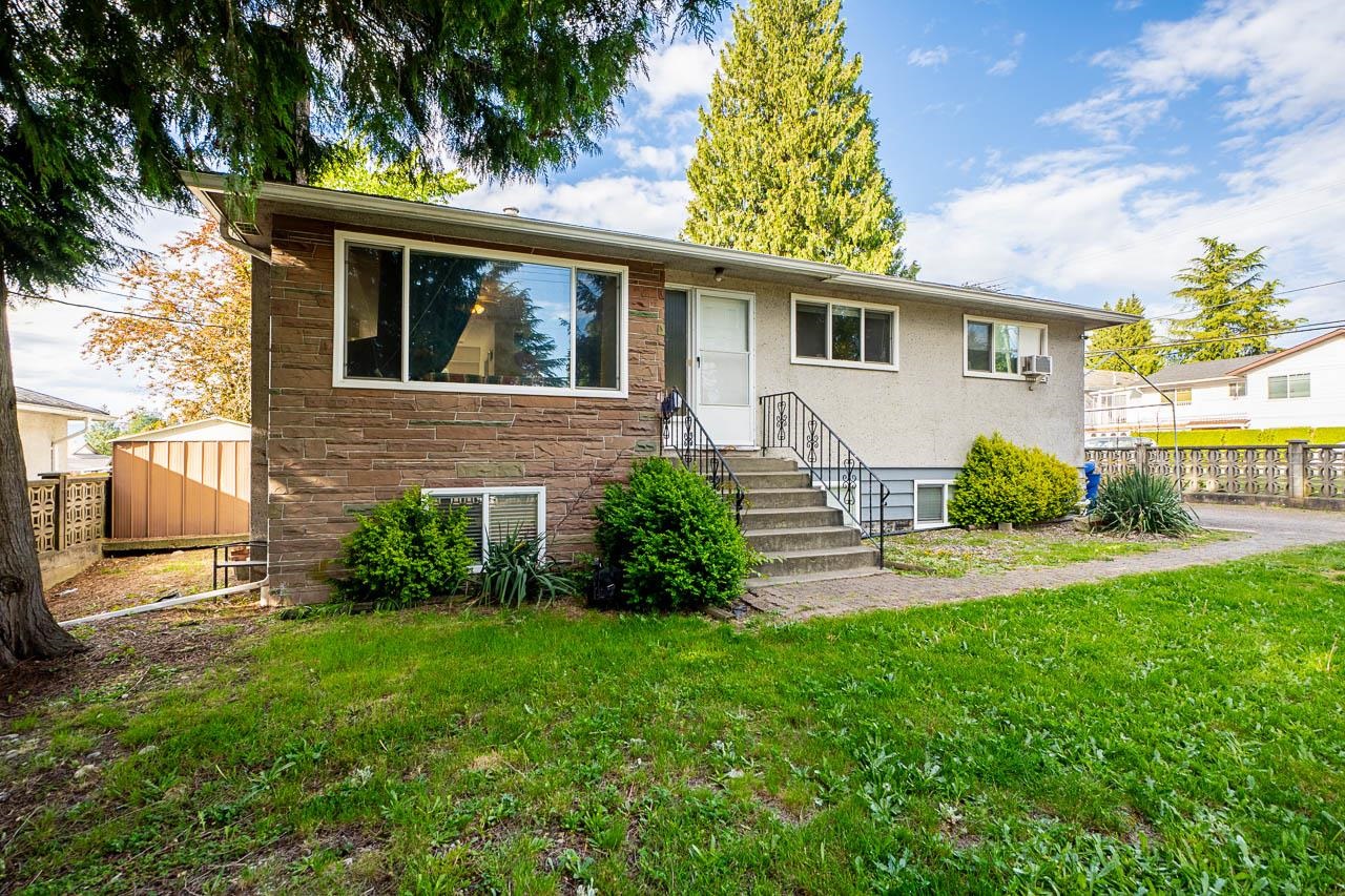 MLS® listing #R3153593 for sale located at 11191 90 AVENUE, Surrey BC V4C 3H1