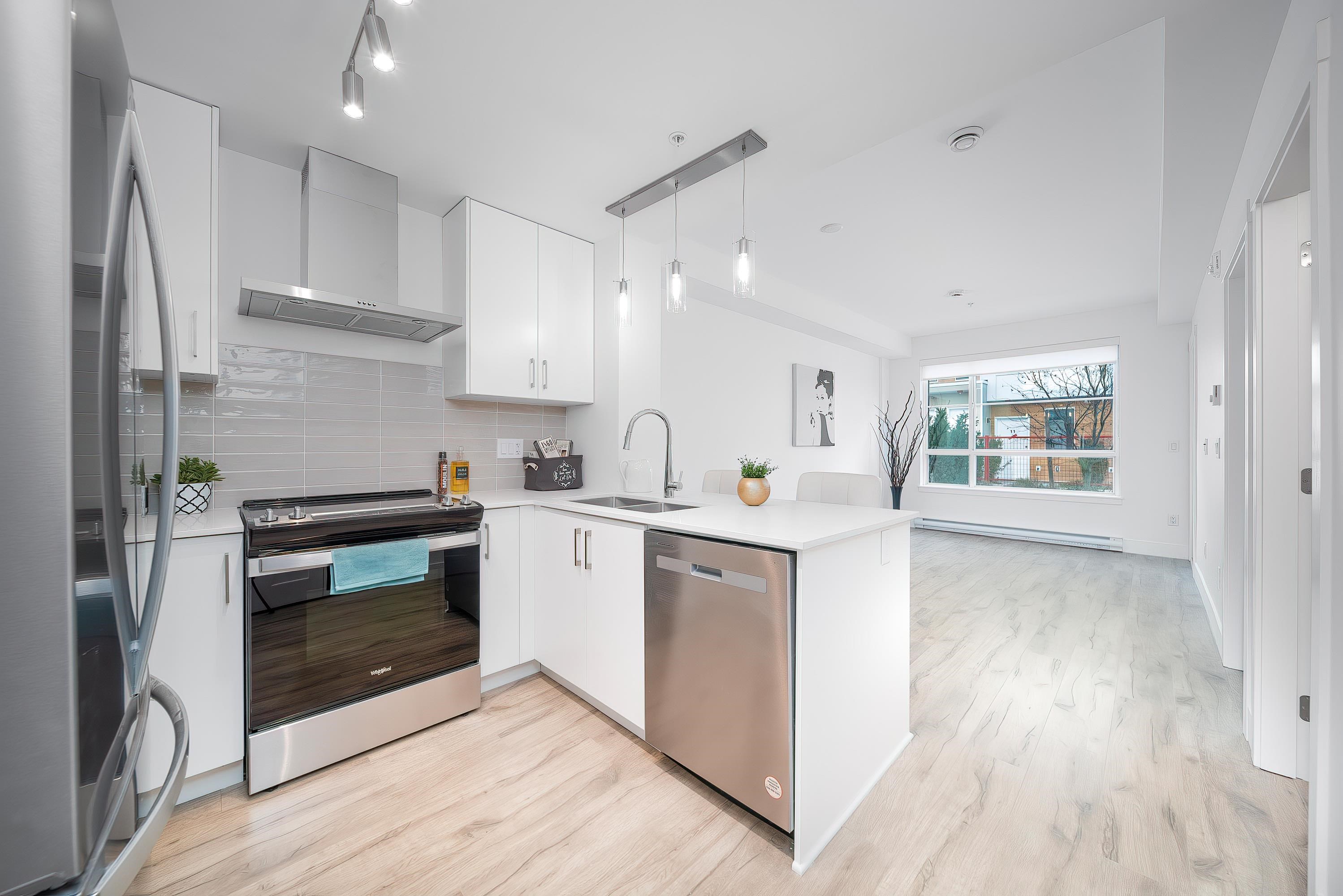 116 6338 KING GEORGE BOULEVARD, R3153621, BC,