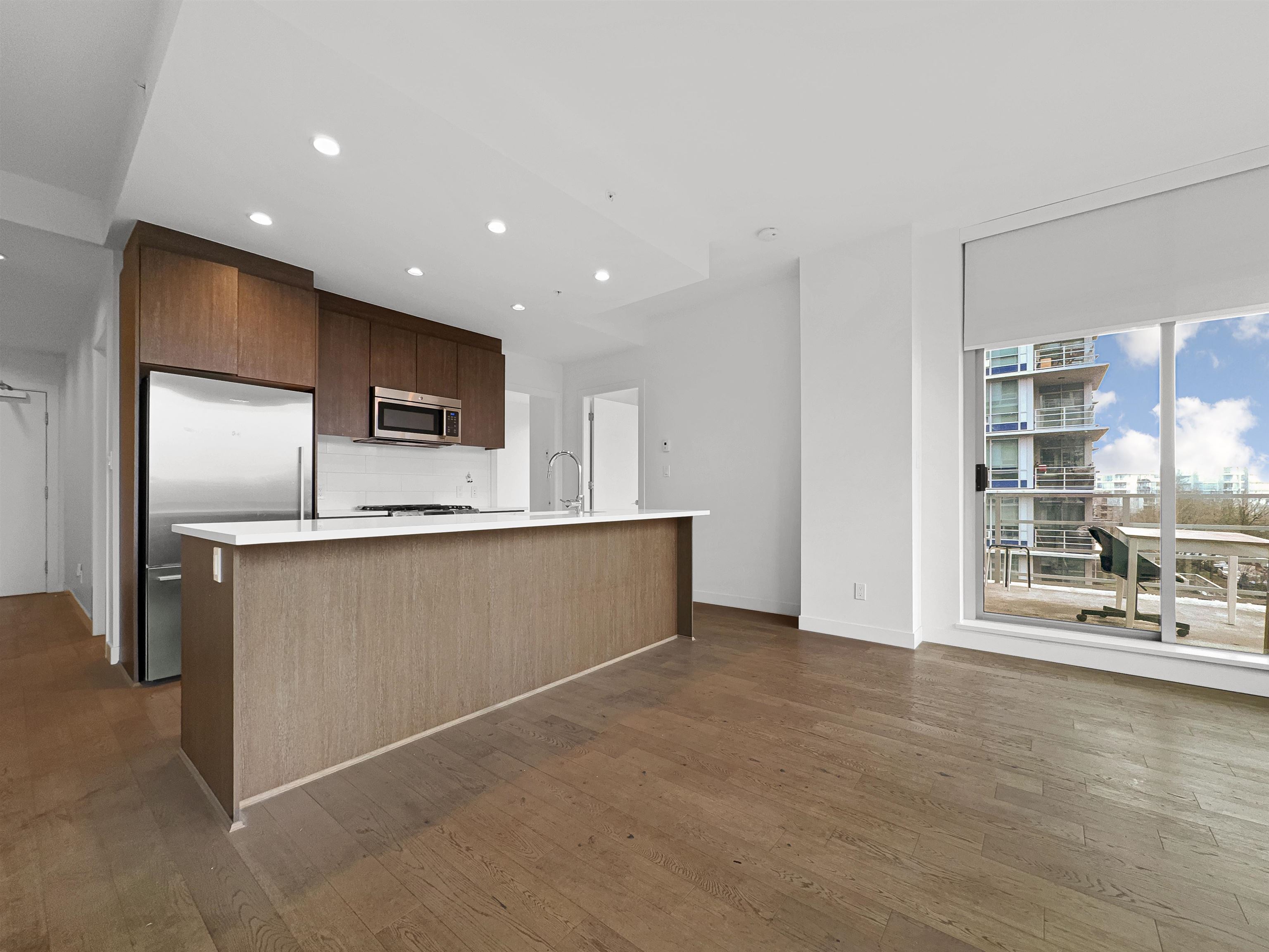 10xx 9060 UNIVERSITY CRESCENT, R3153644, BC,