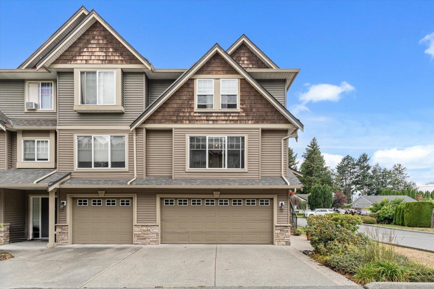 19 8830 NOWELL STREET, R3153665, BC,