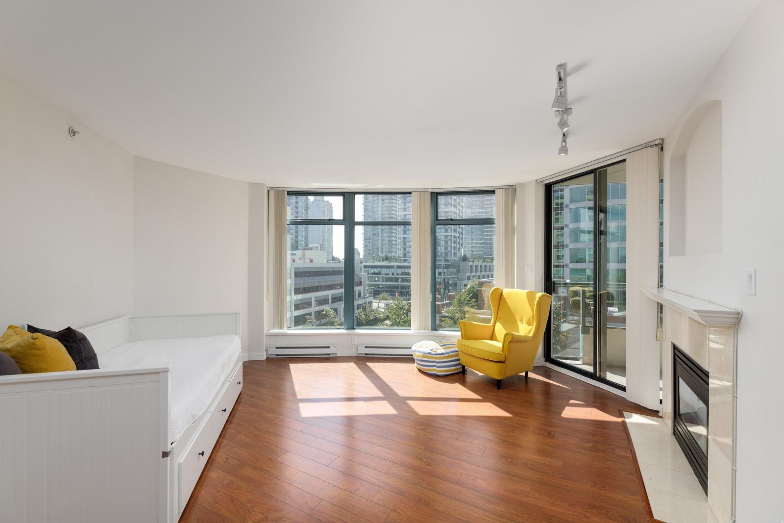 902 4567 HAZEL STREET, R3153772, BC,