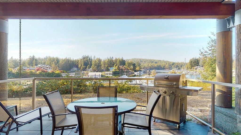 2A 12849 LAGOON ROAD, R3153908, BC,