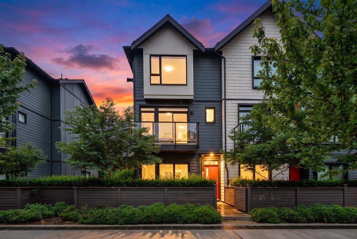105 4662 HEMLOCK WAY, R3154040, BC,