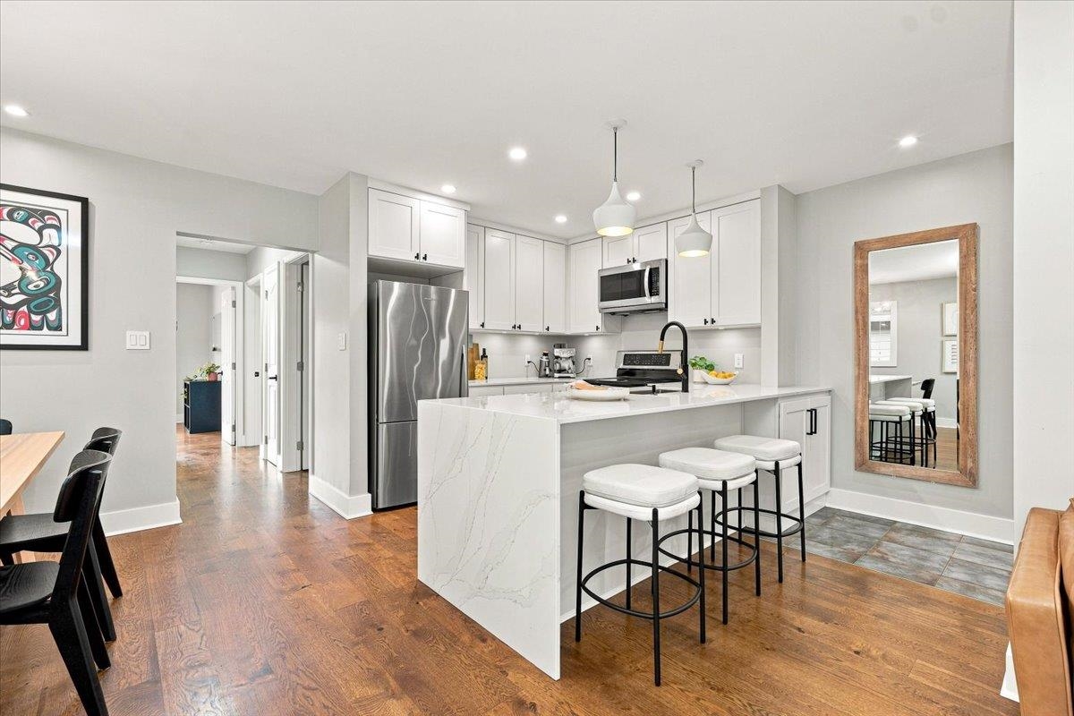 223 W 19TH STREET, North Vancouver BC V7M 1X6, R3154056, BC,