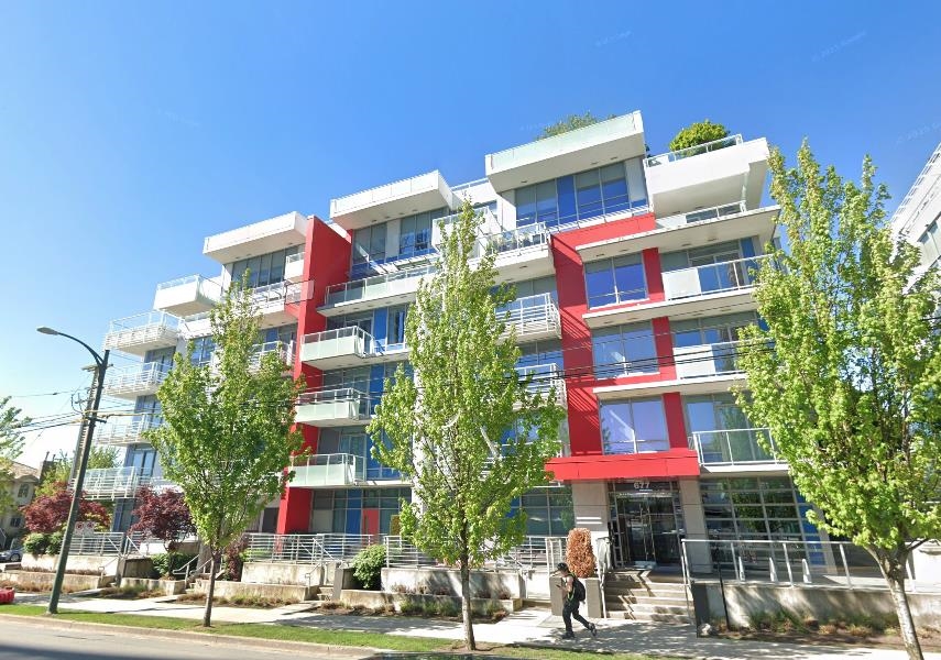 303 677 41ST AVENUE, R3154147, BC,