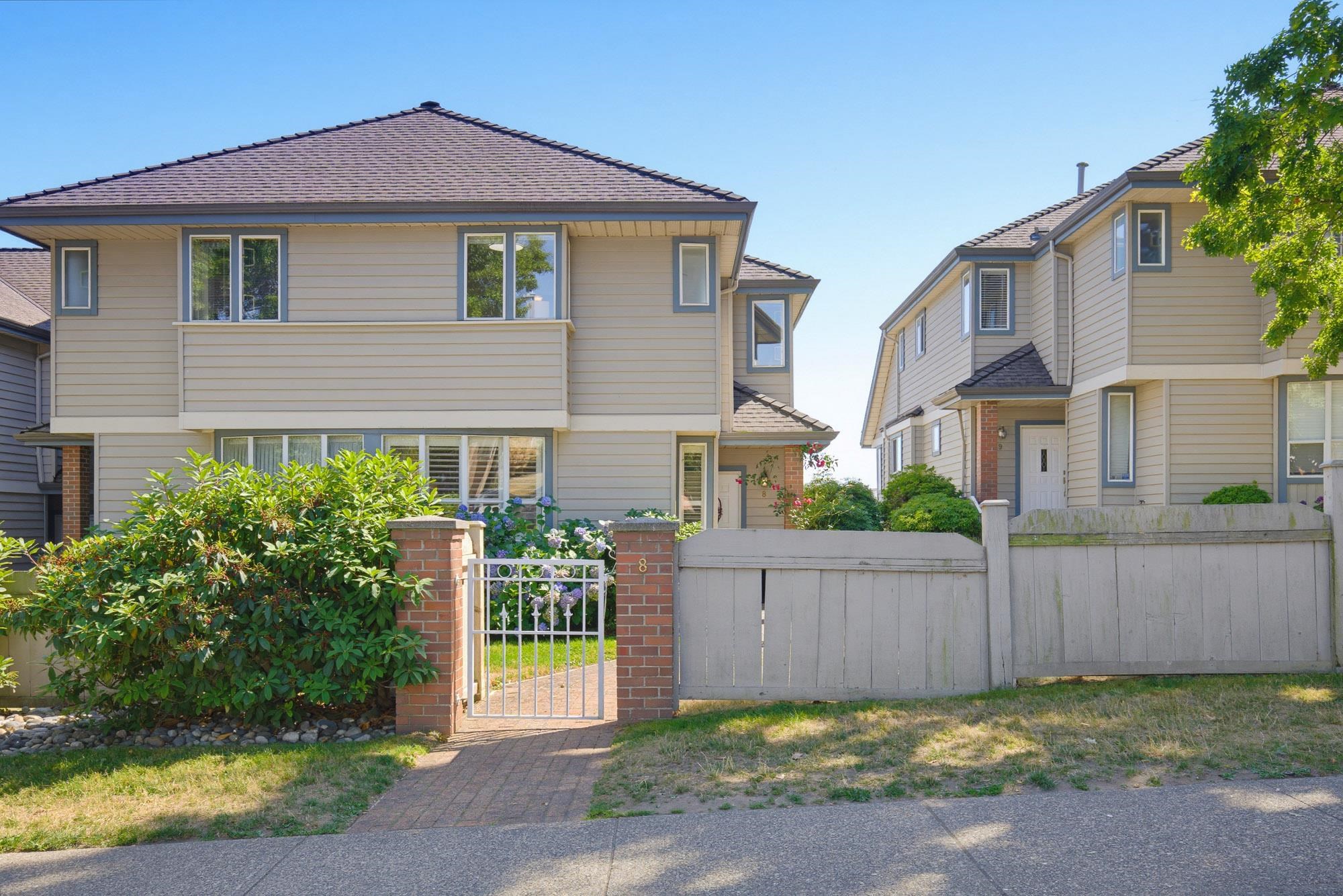 8 920 CITADEL DRIVE, R3154162, BC,