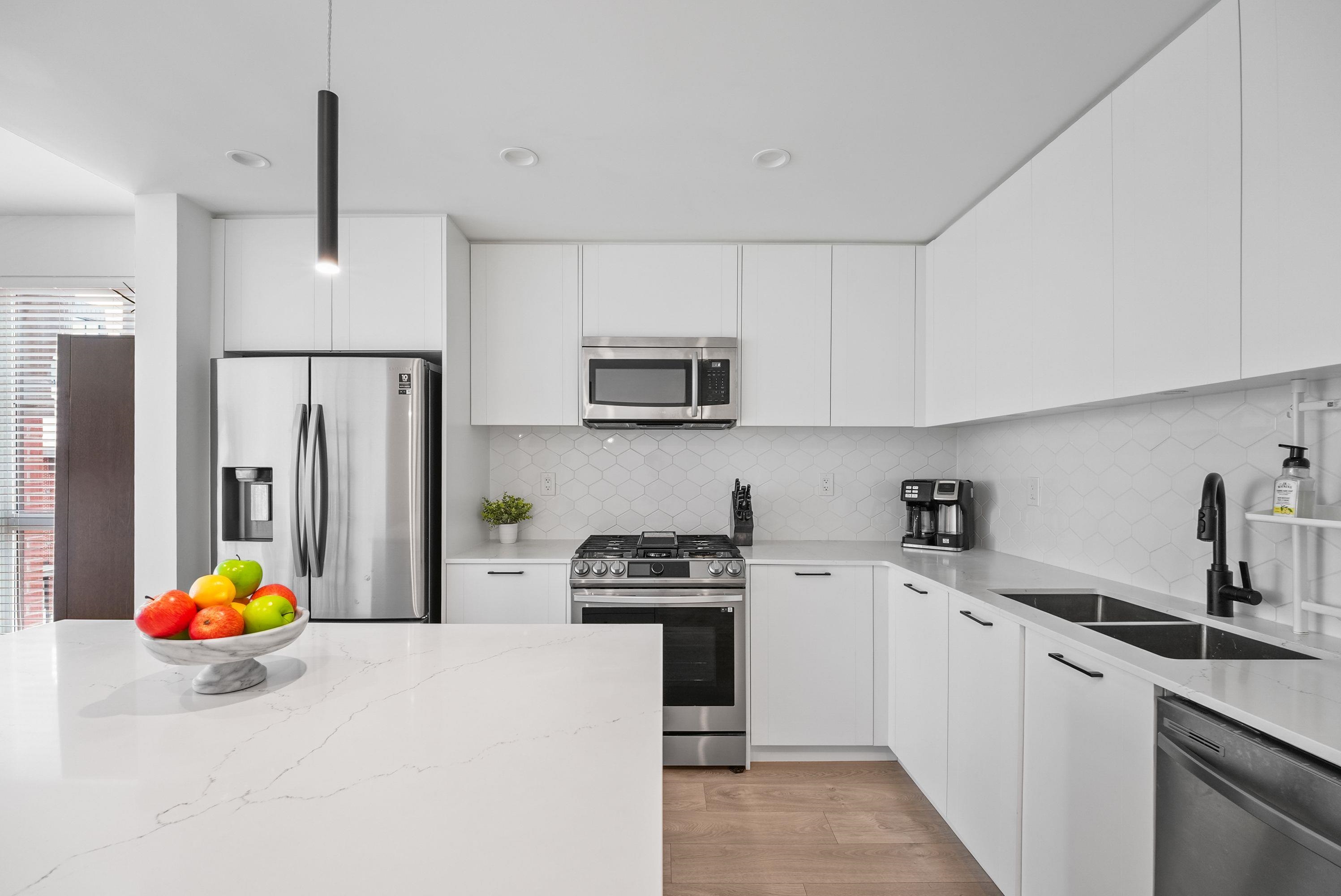 B307 20018 83A AVENUE, R3154349, BC,