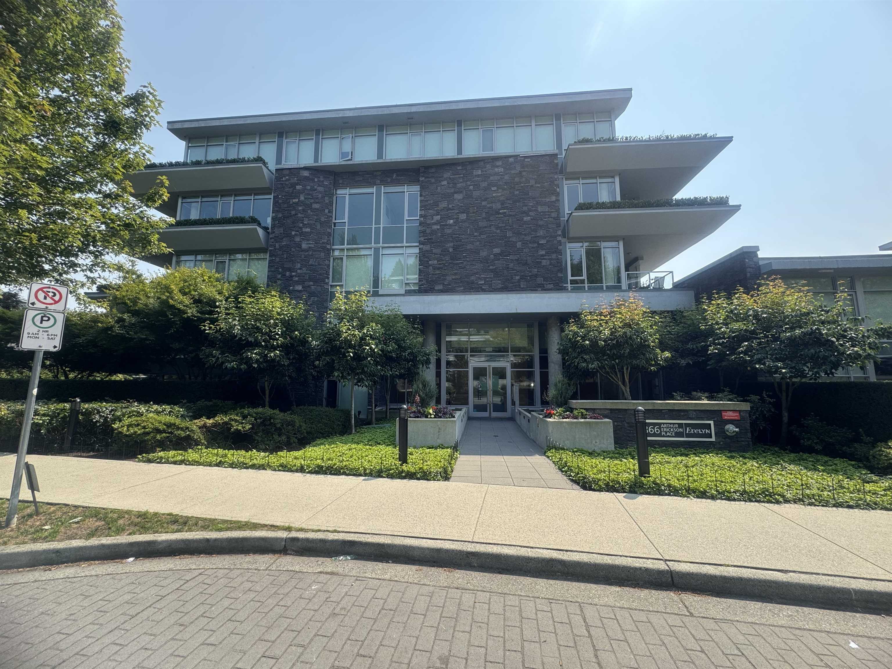 402 866 ARTHUR ERICKSON PLACE, R3154351, BC,